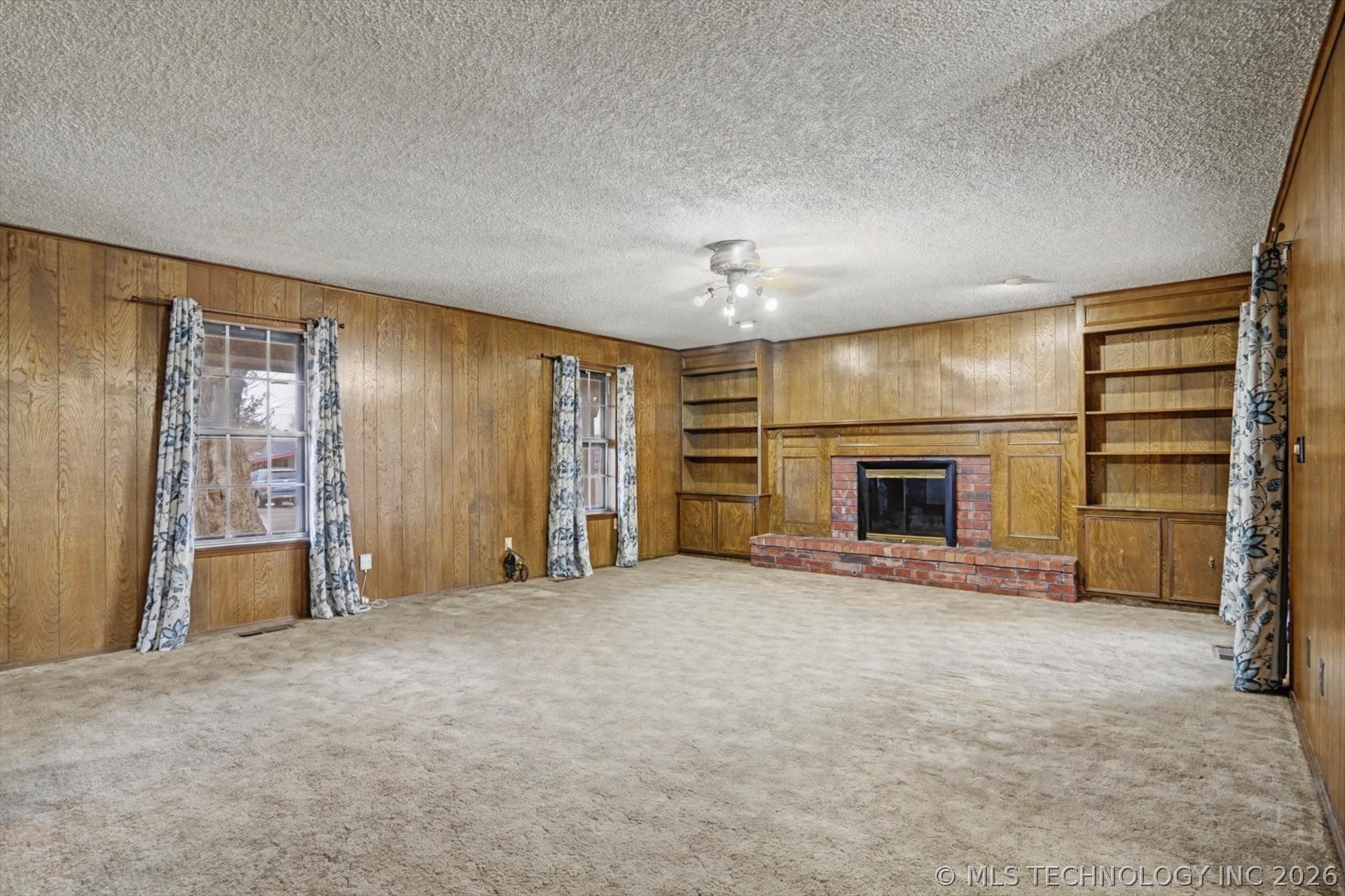 704 N Sioux Avenue Property Photo 5