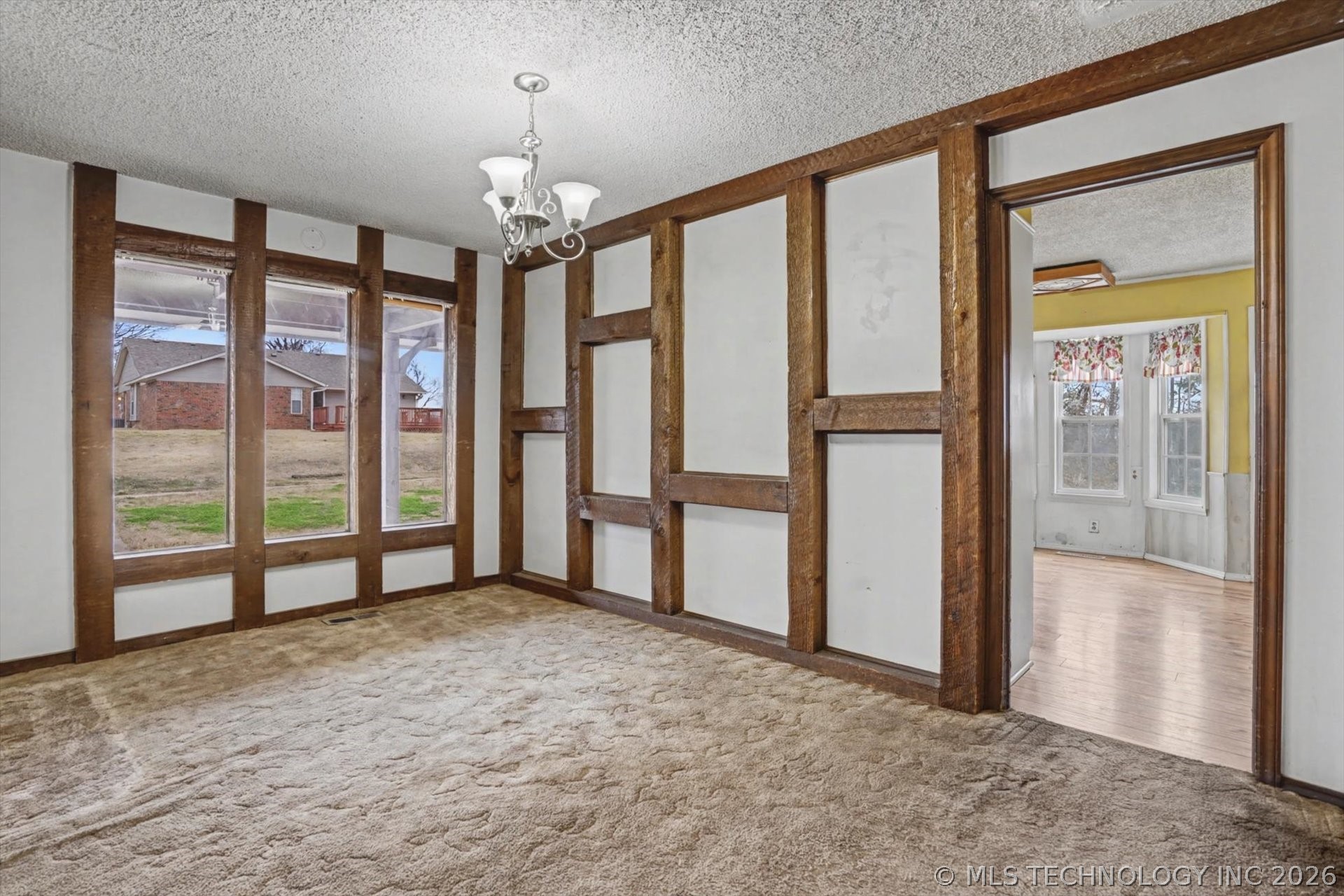 704 N Sioux Avenue Property Photo 7