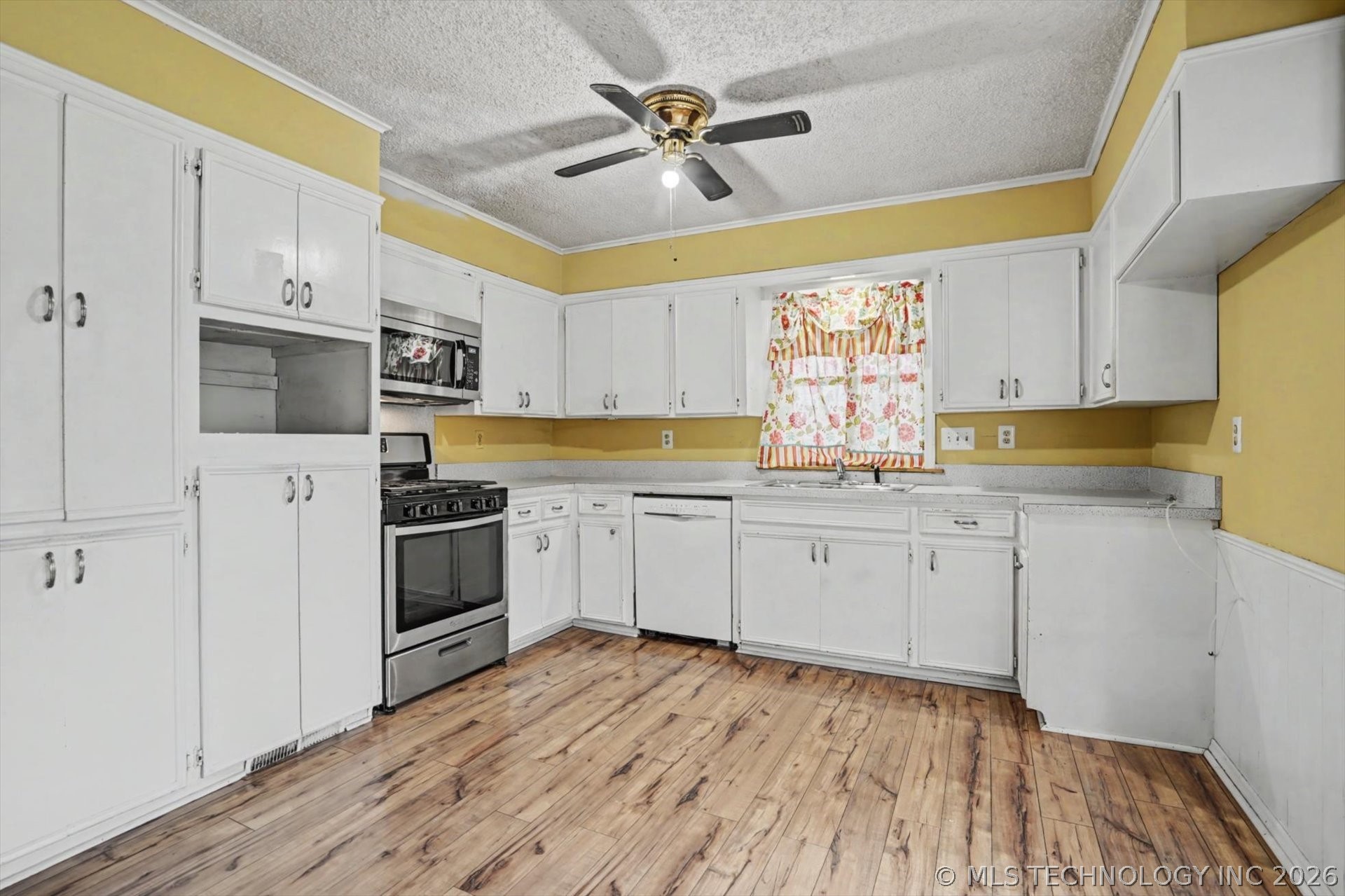 704 N Sioux Avenue Property Photo 10