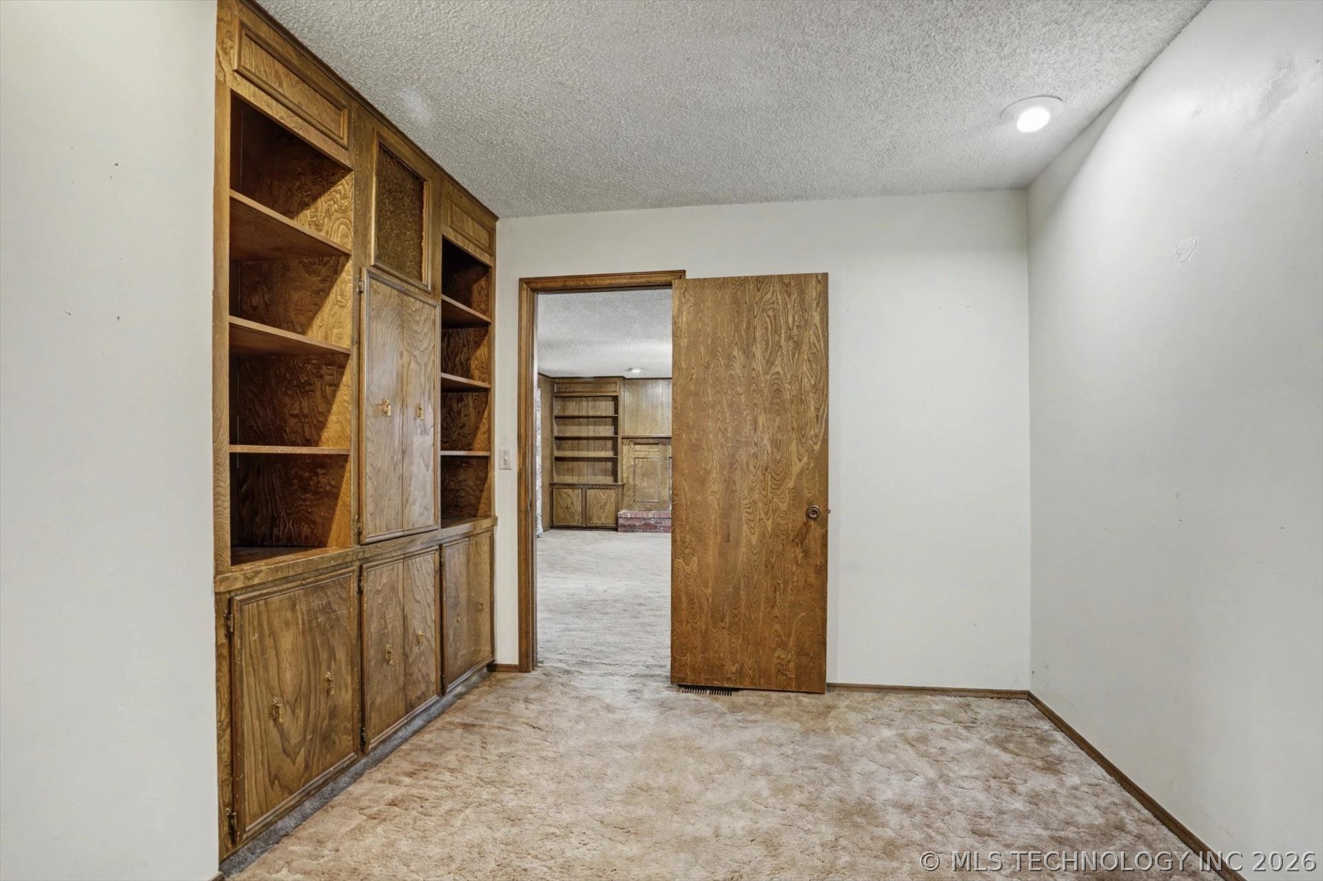 704 N Sioux Avenue Property Photo 16