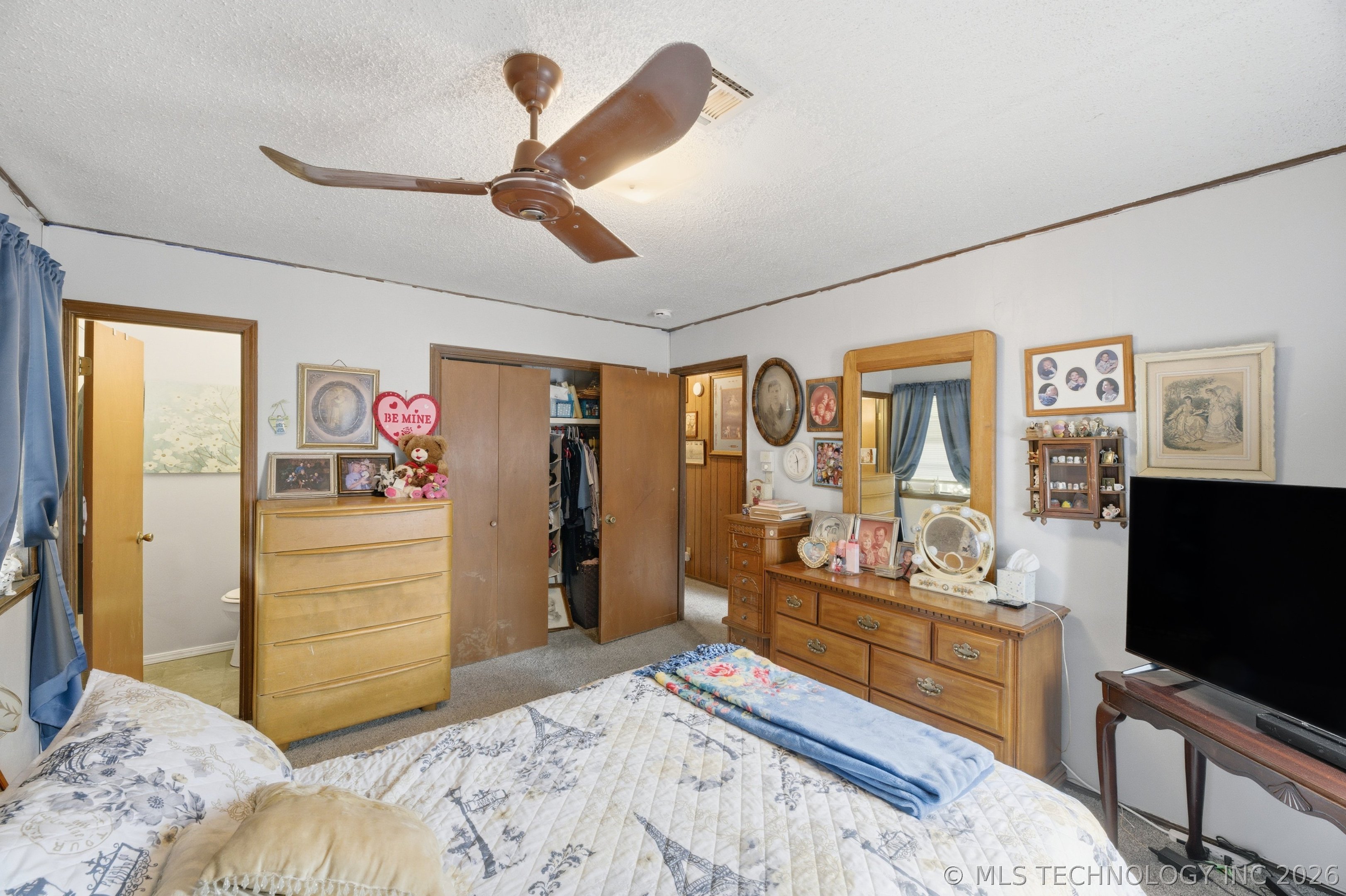 300 W Weldon Avenue Property Photo 18