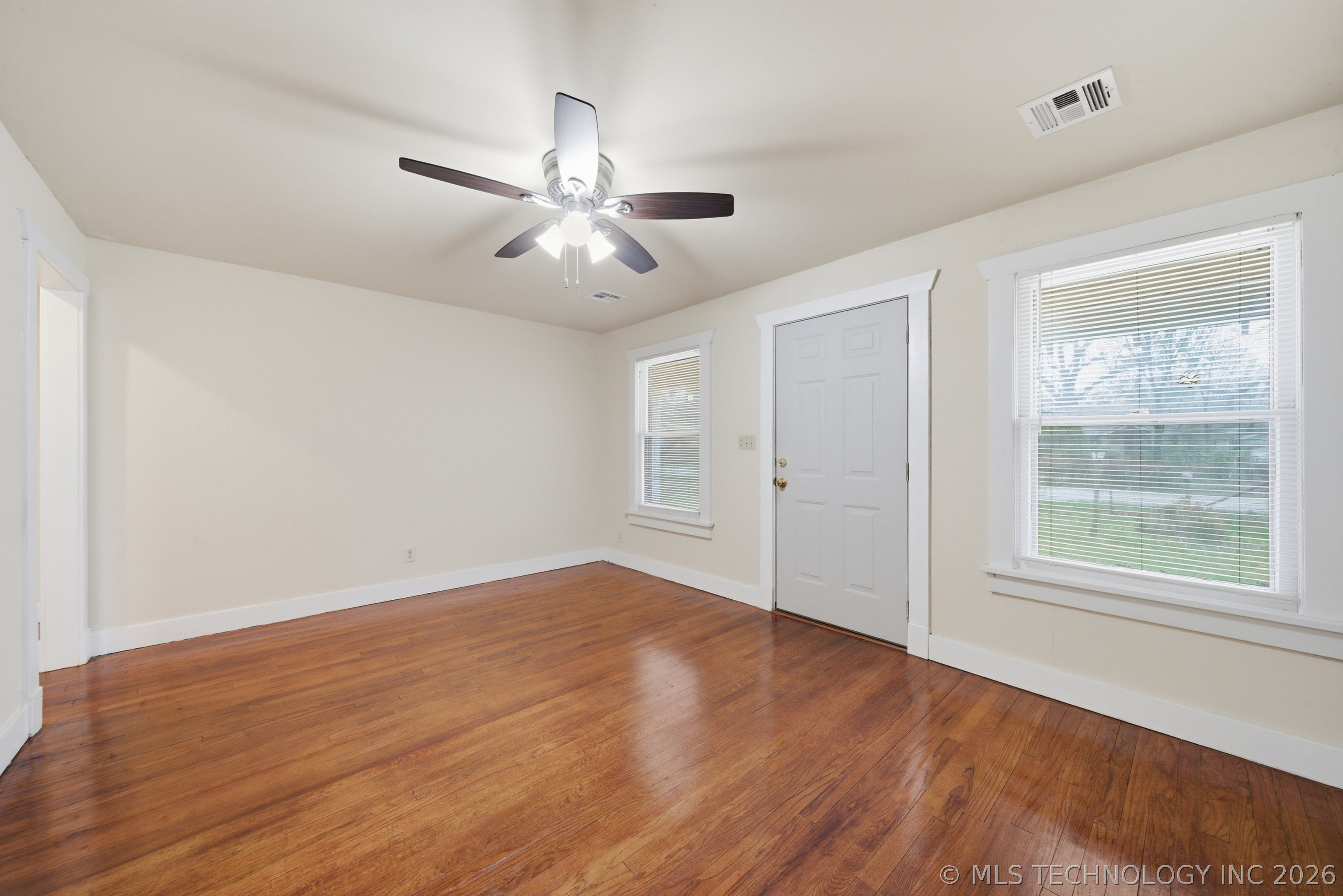1313 E 66th Place Property Photo 9