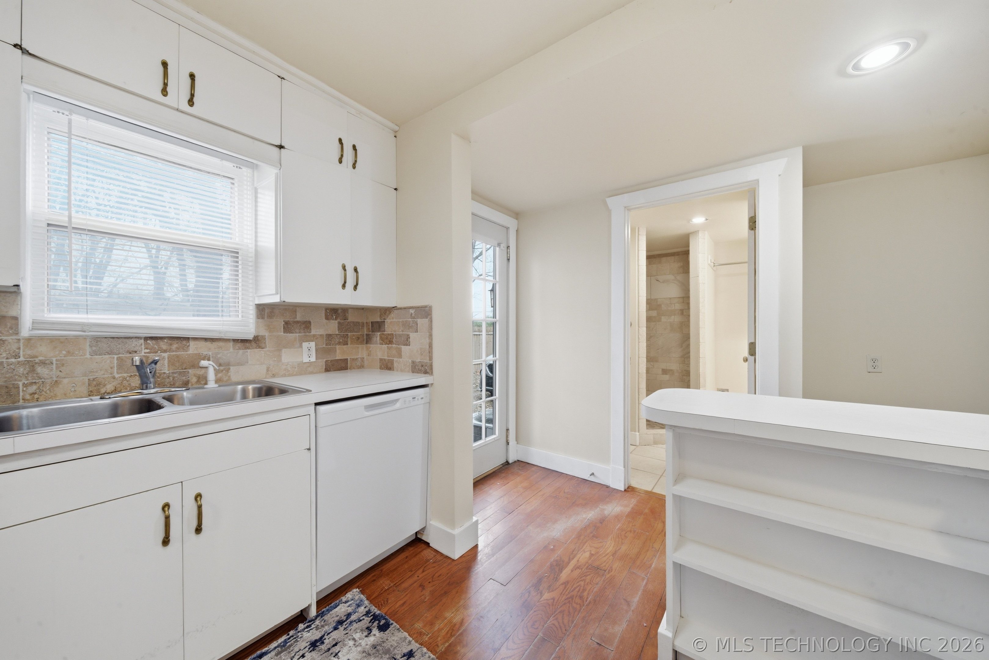 1313 E 66th Place Property Photo 14