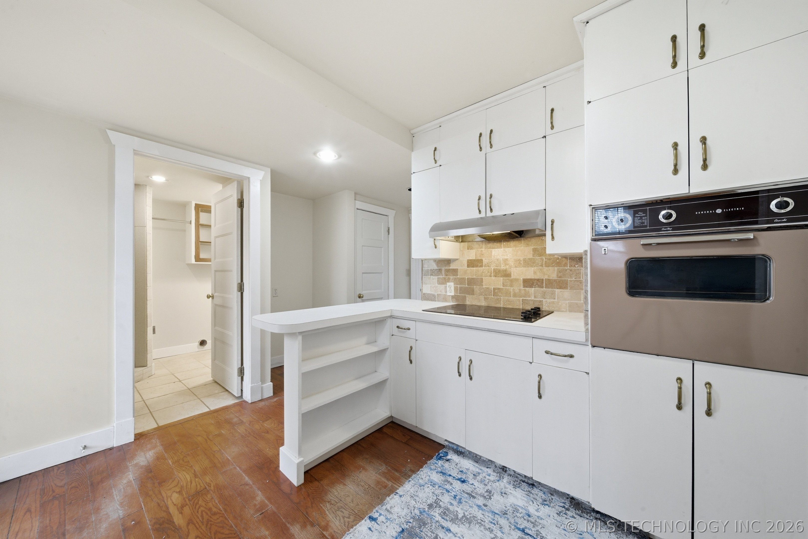 1313 E 66th Place Property Photo 15