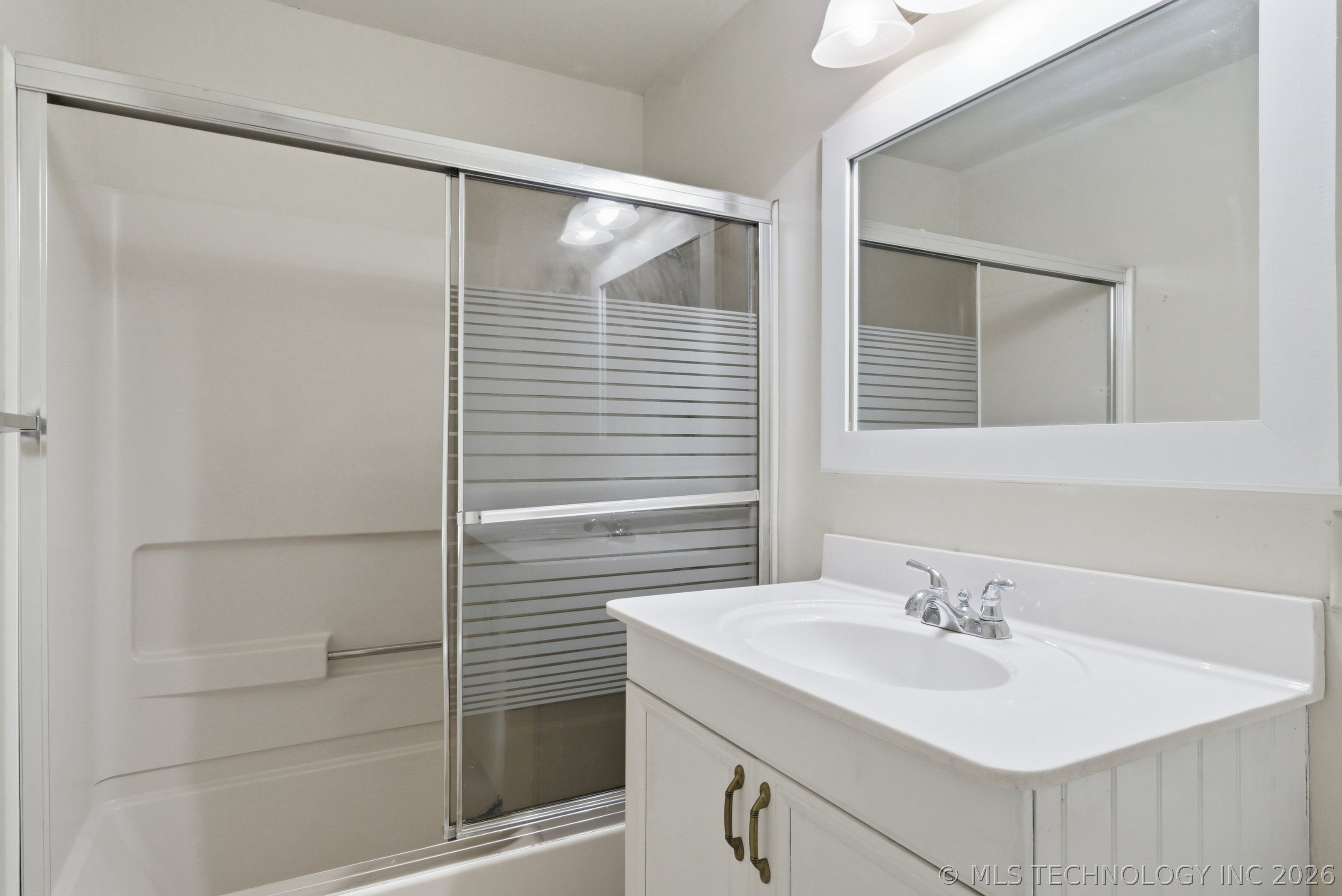 1313 E 66th Place Property Photo 20