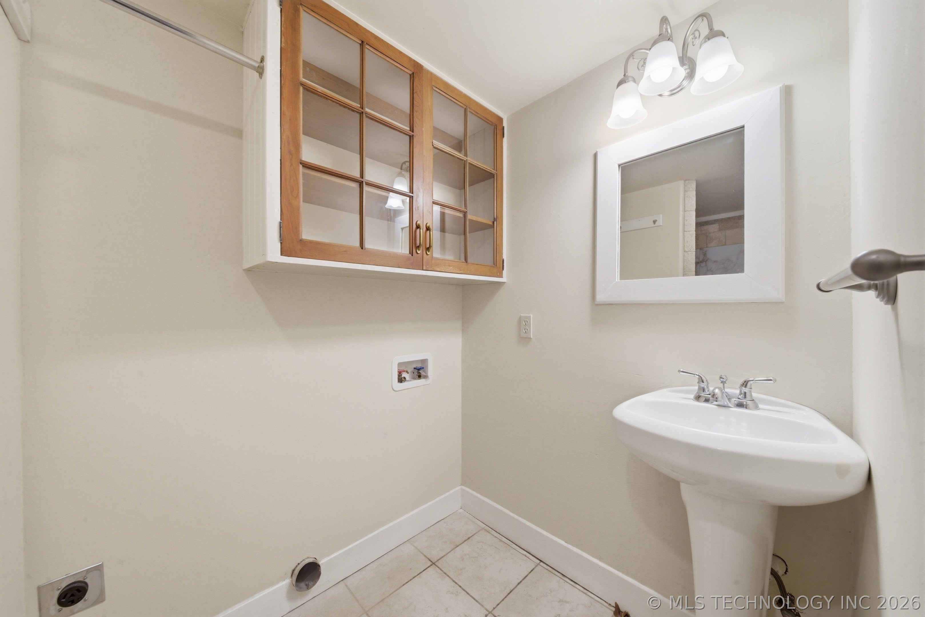 1313 E 66th Place Property Photo 24