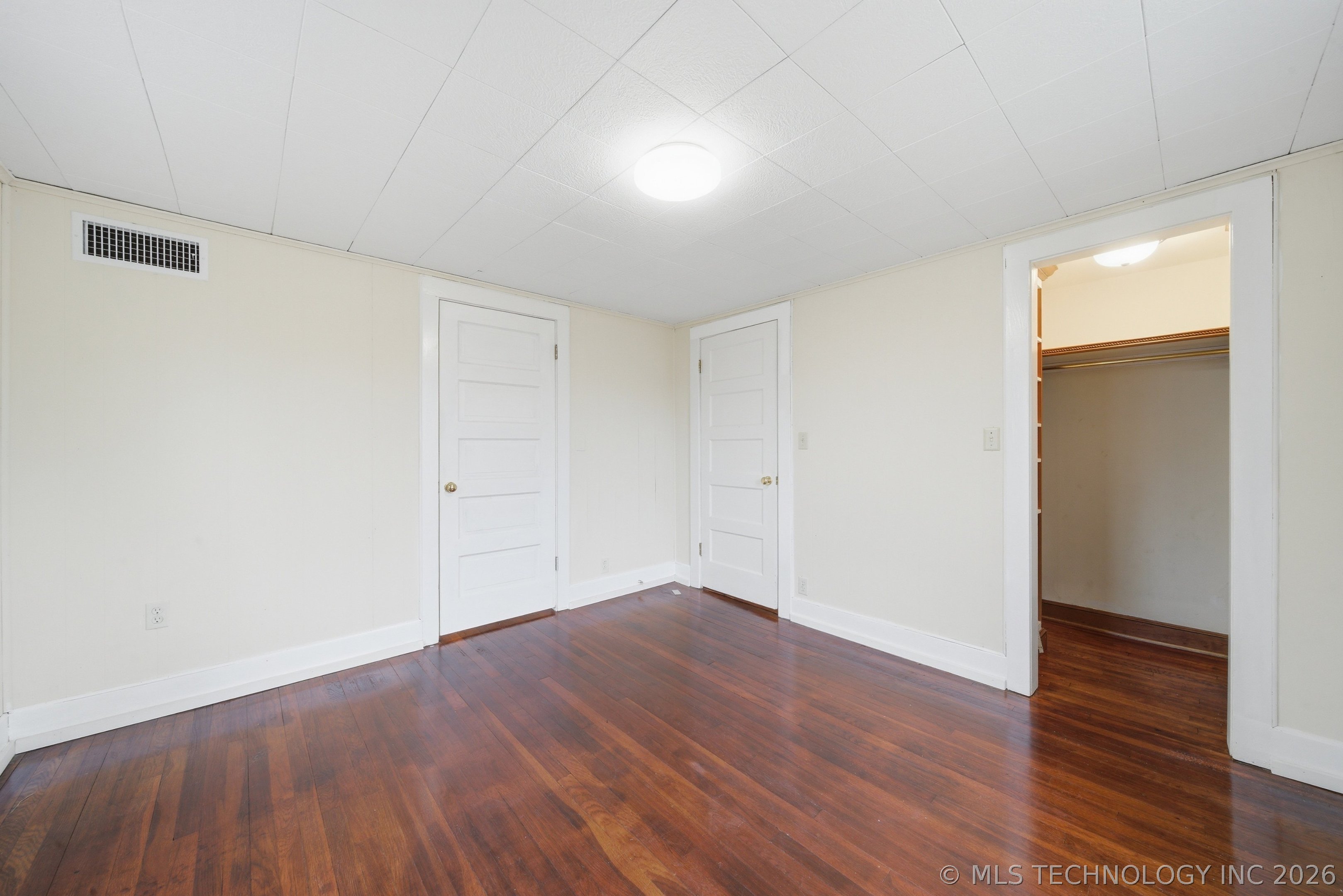 1313 E 66th Place Property Photo 26
