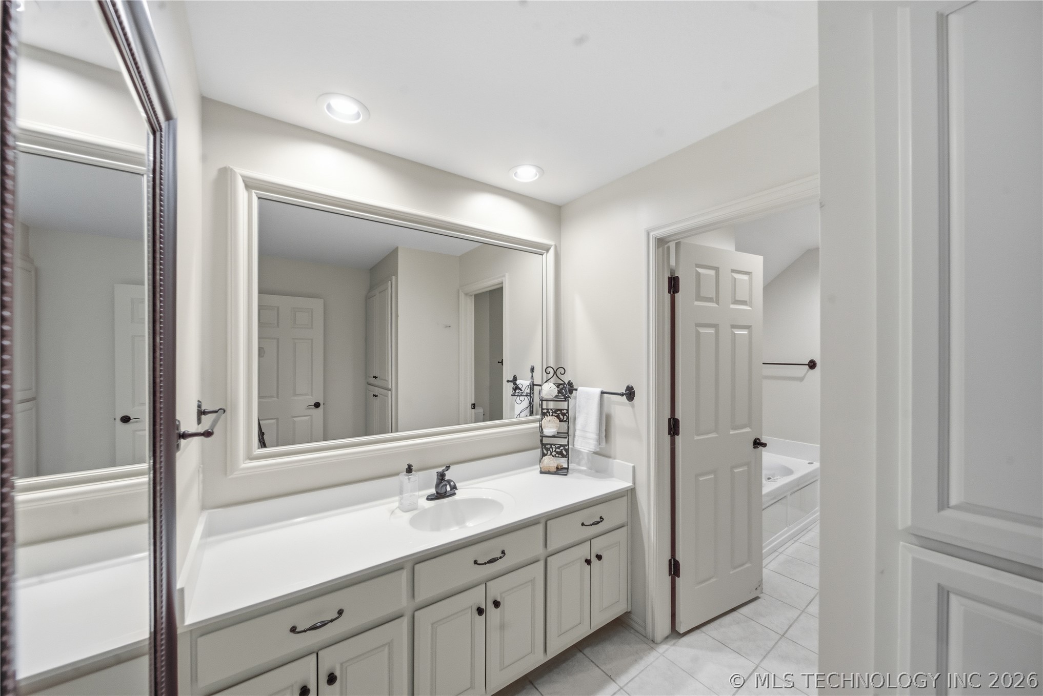 12316 S 16th Street Property Photo 23