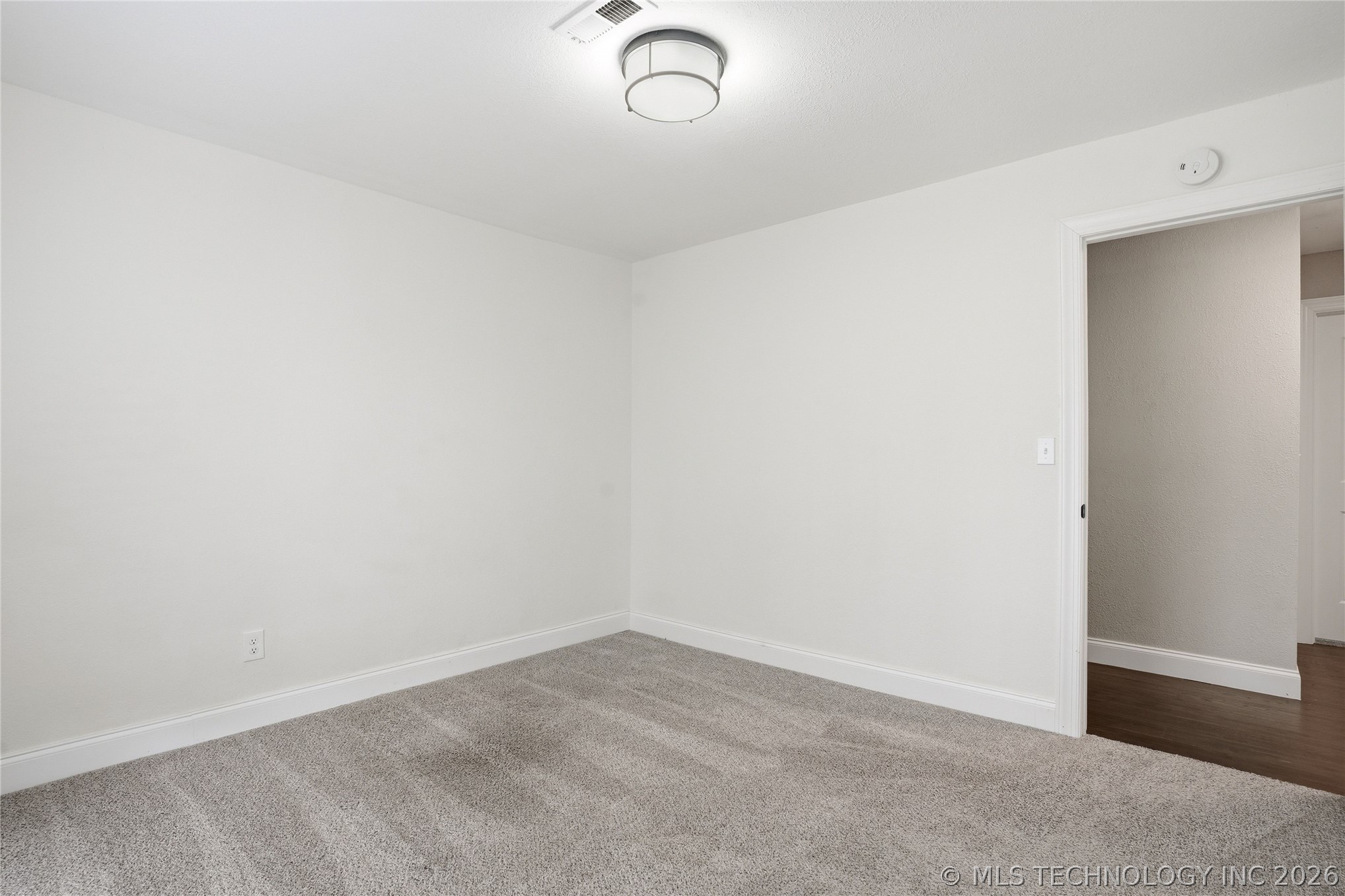 7805 S 70th East Avenue Property Photo 38