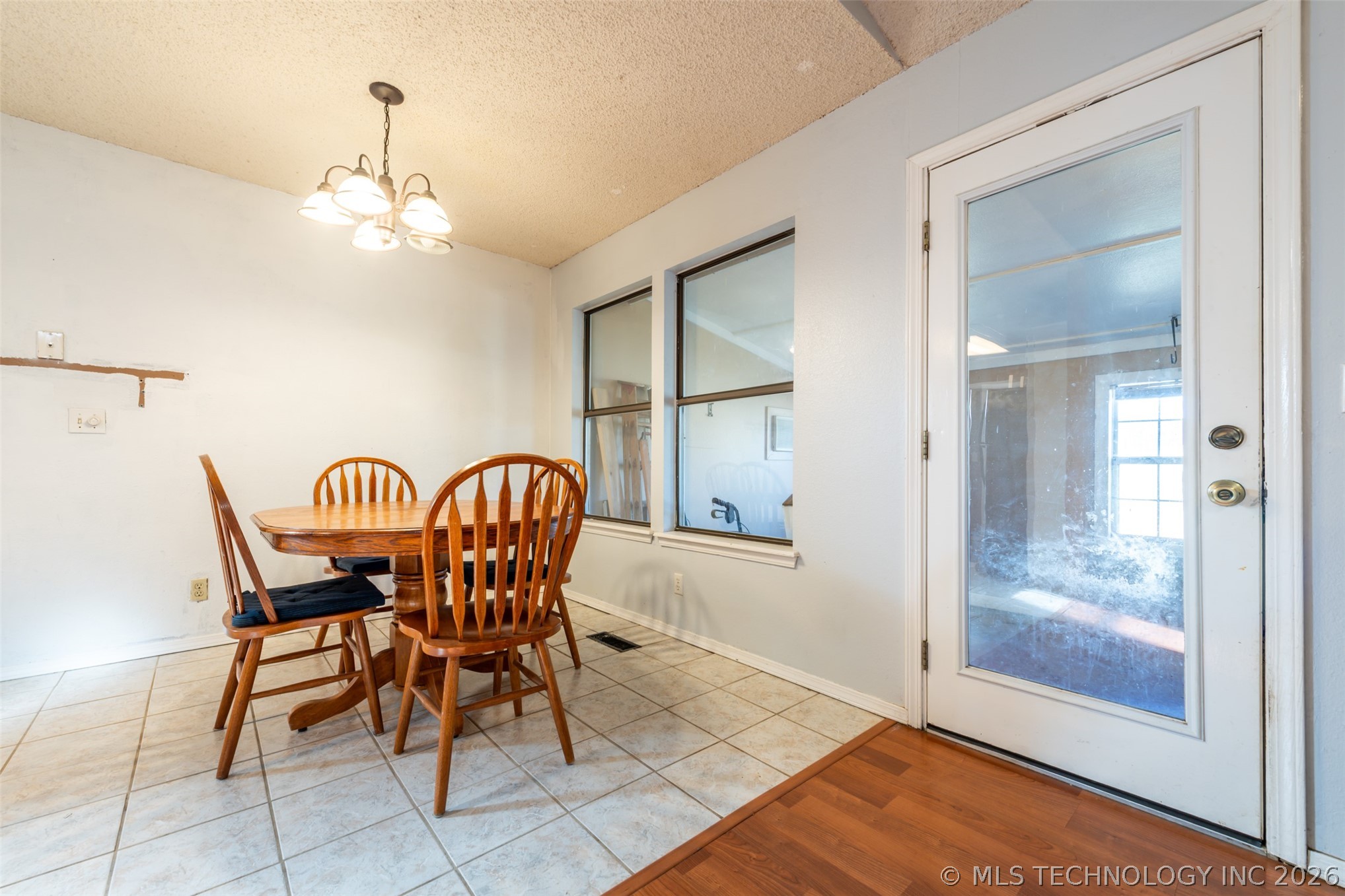9364 S 89th East Avenue Property Photo 12