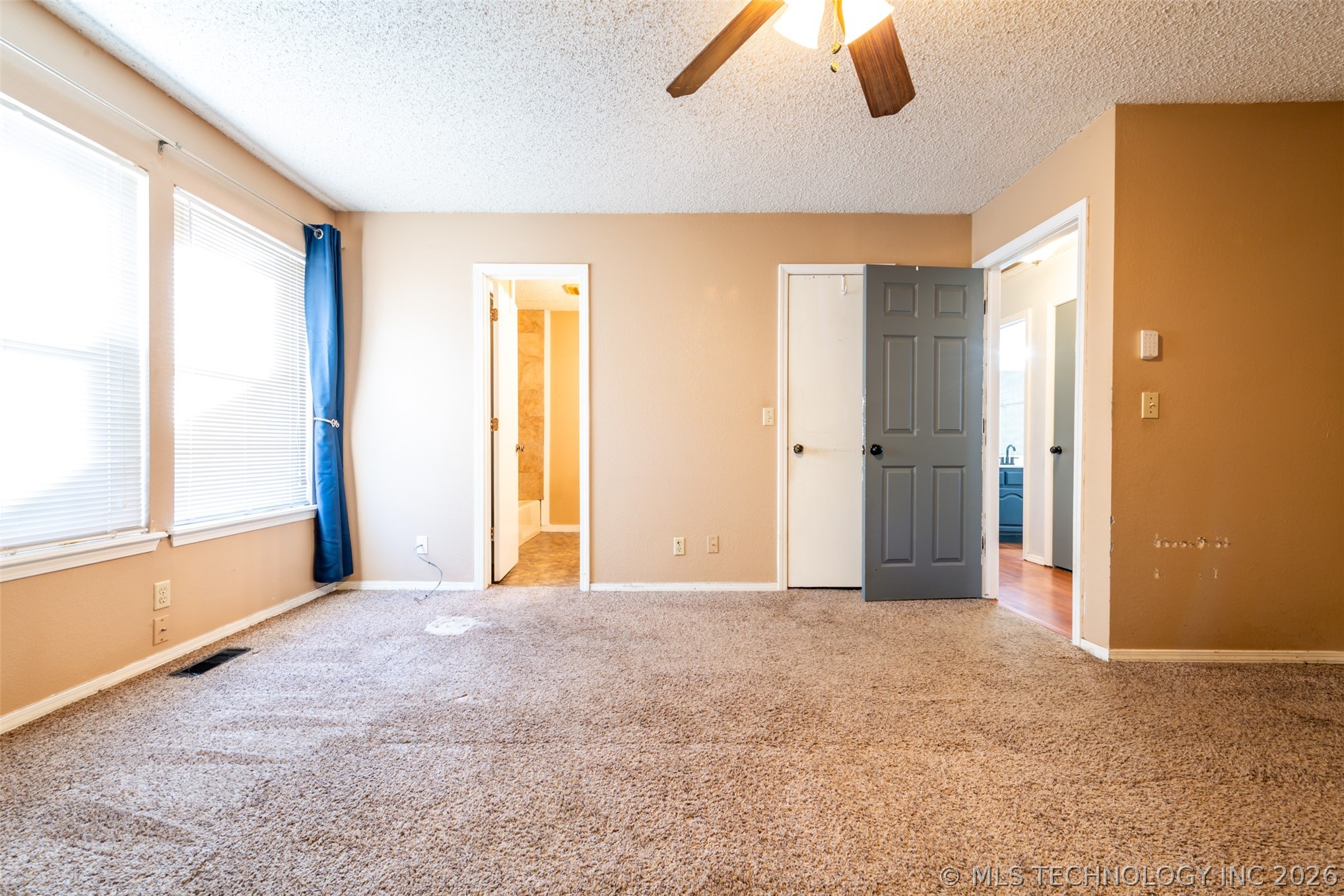 9364 S 89th East Avenue Property Photo 16