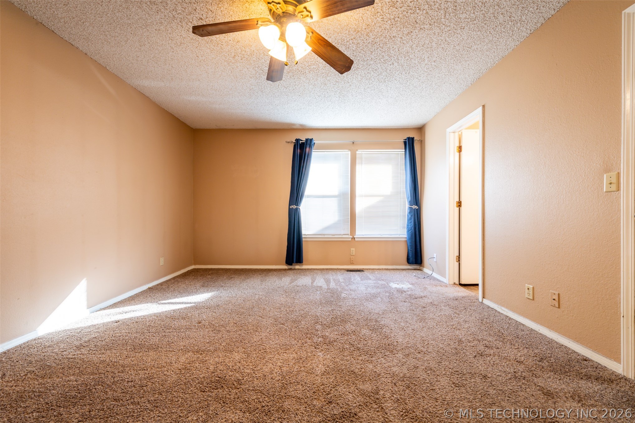 9364 S 89th East Avenue Property Photo 18