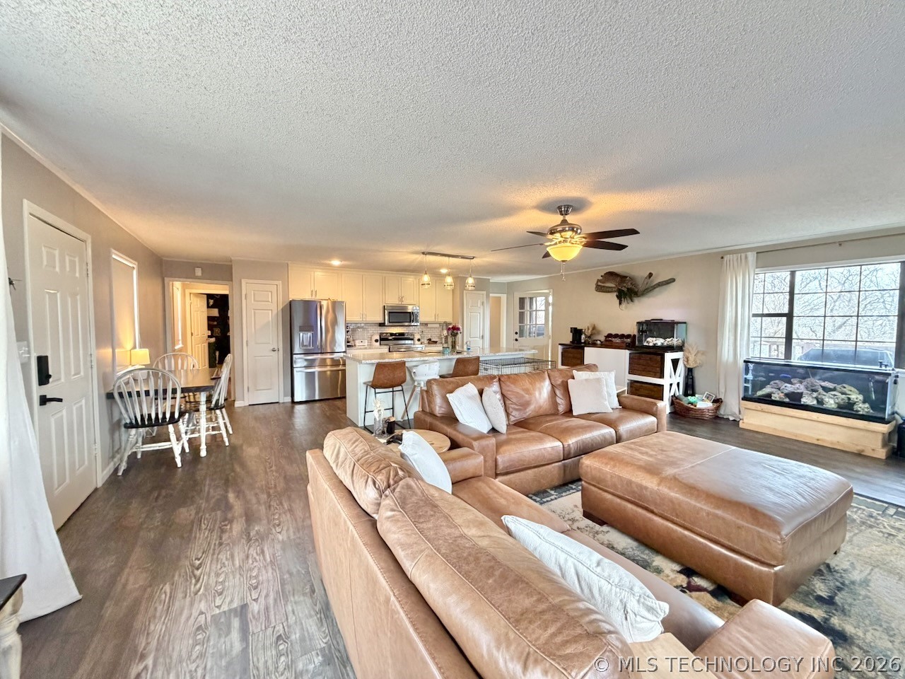 9 S Lake View Property Photo 6