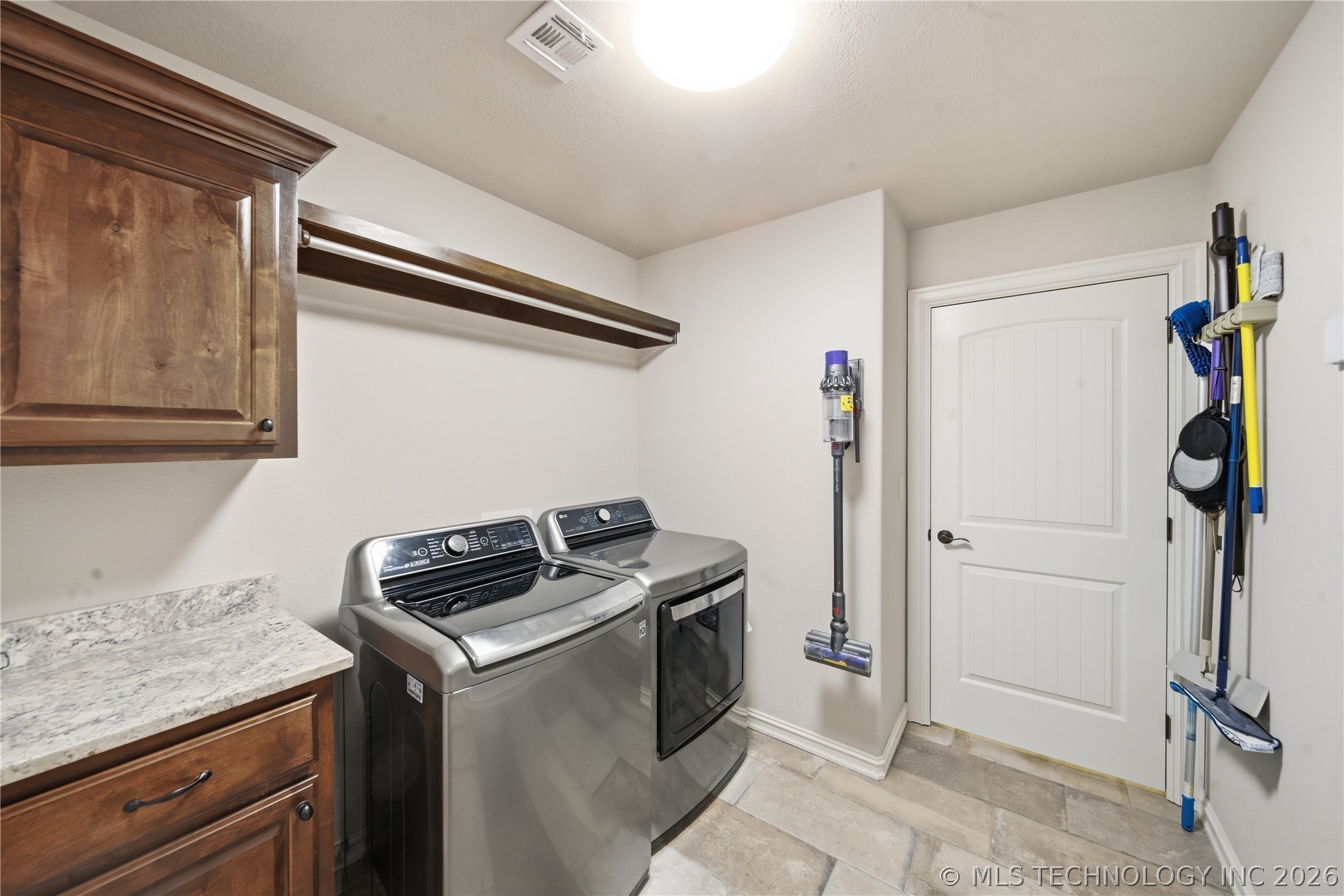 6502 N Oakwood Circle Property Photo 29