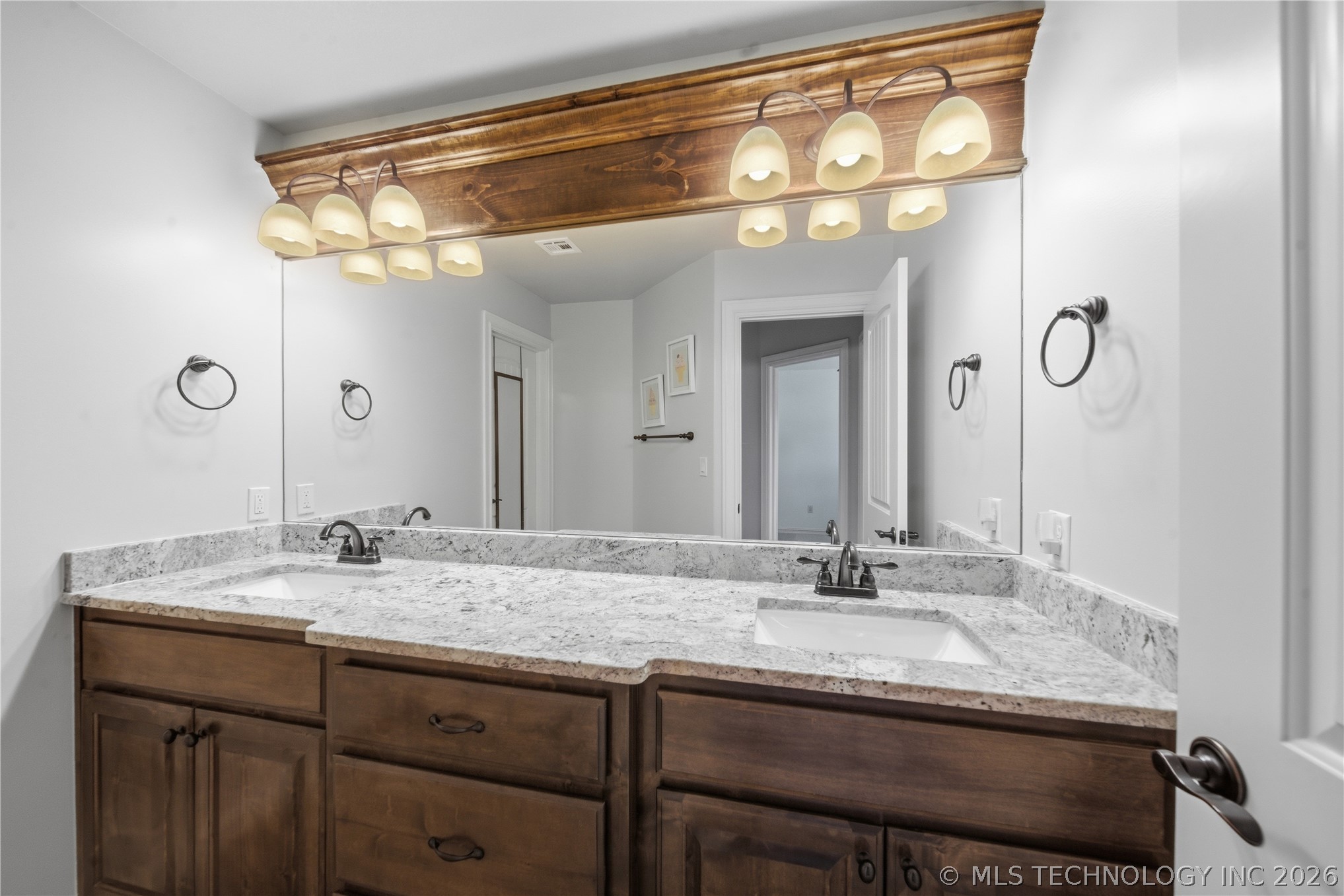 6502 N Oakwood Circle Property Photo 40