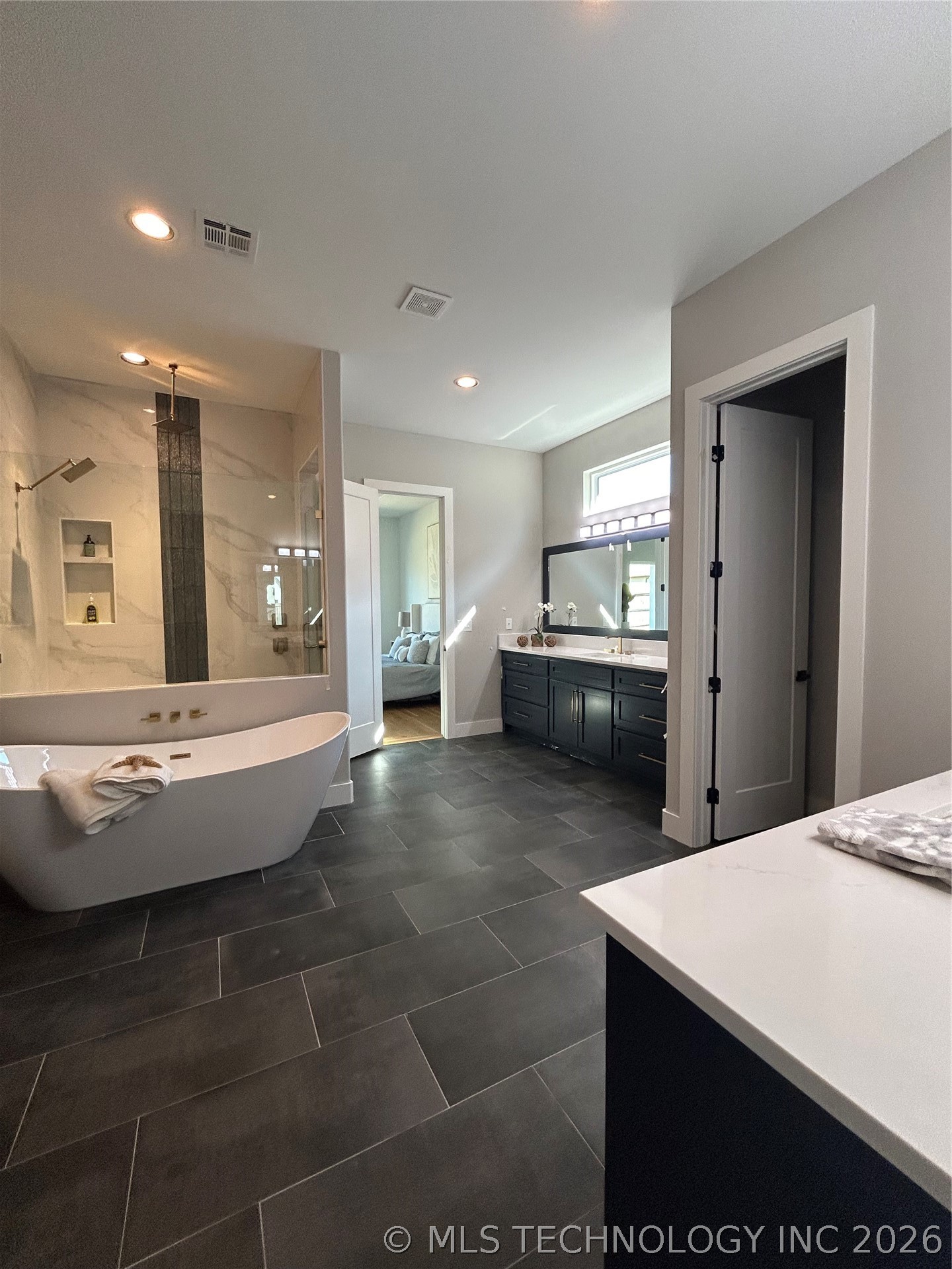4601 S Sequoia Avenue Property Photo 17