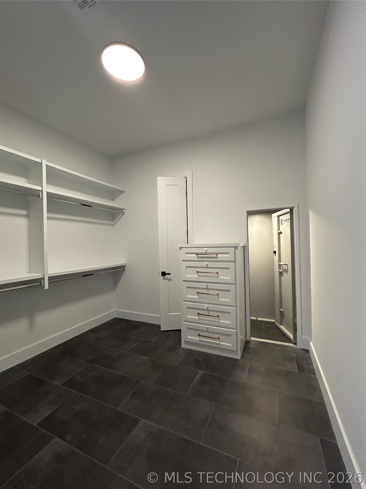 4601 S Sequoia Avenue Property Photo 18