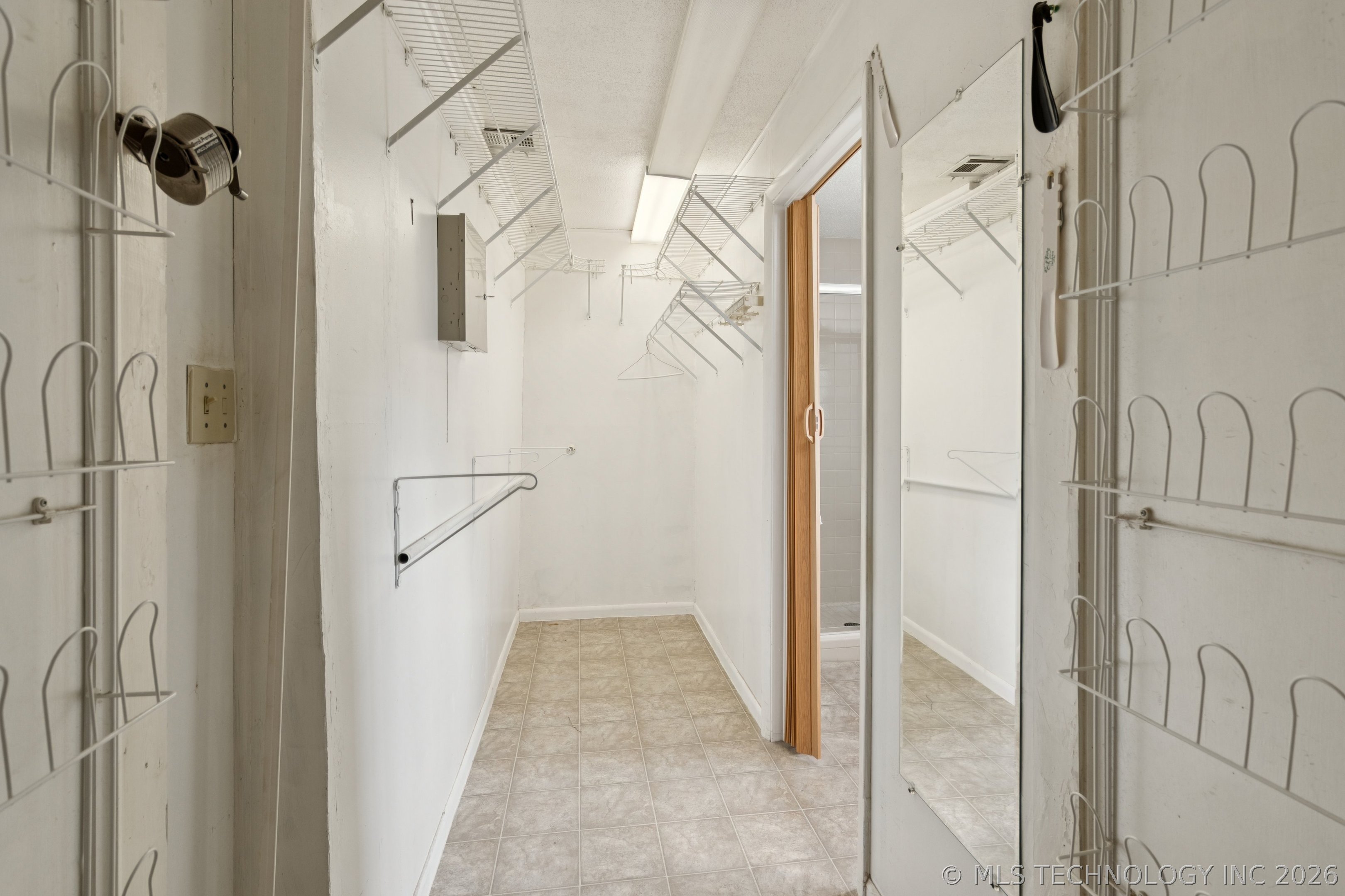 116 N 43rd West Avenue Property Photo 11