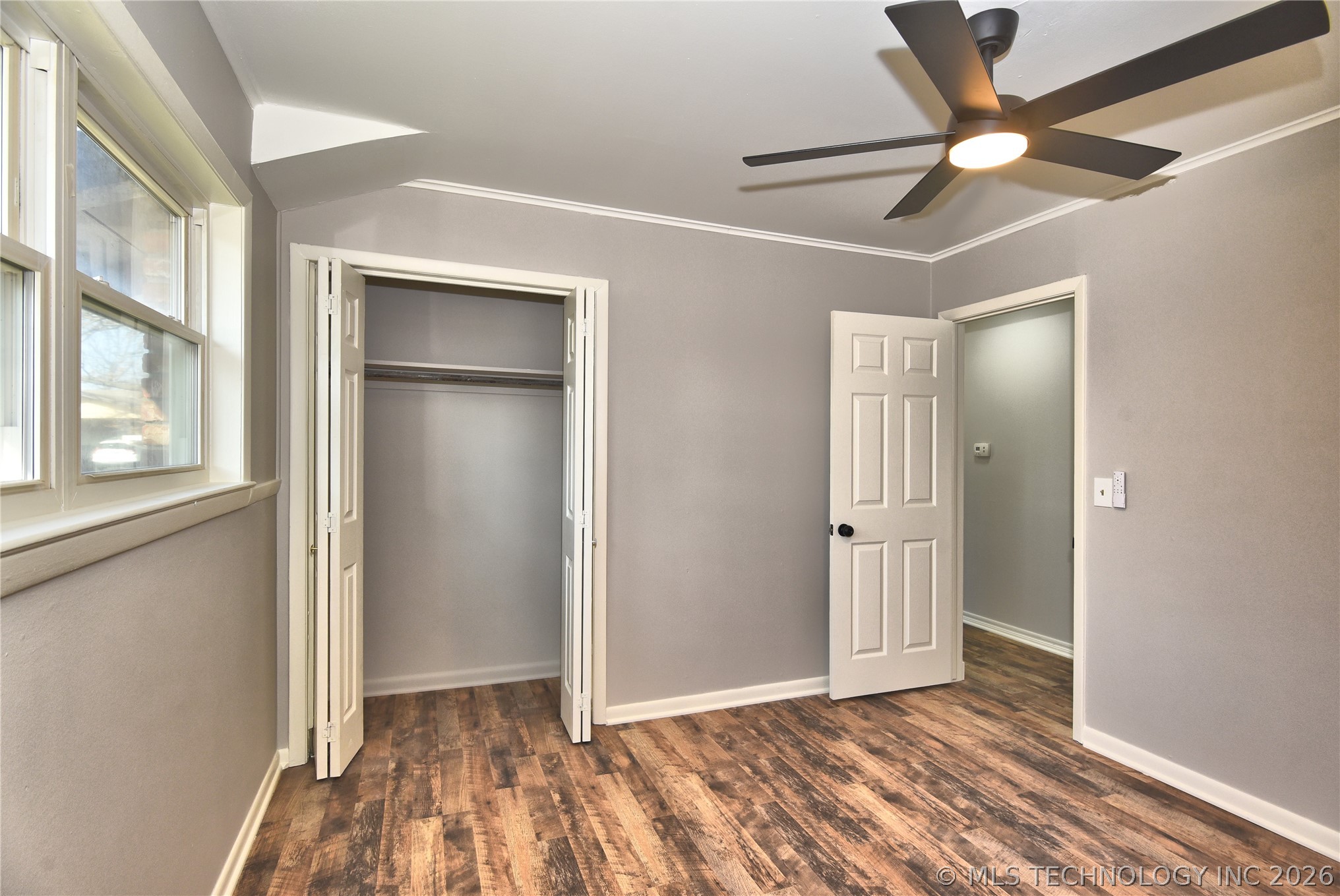 105 E Saddle Rock Road Property Photo 24