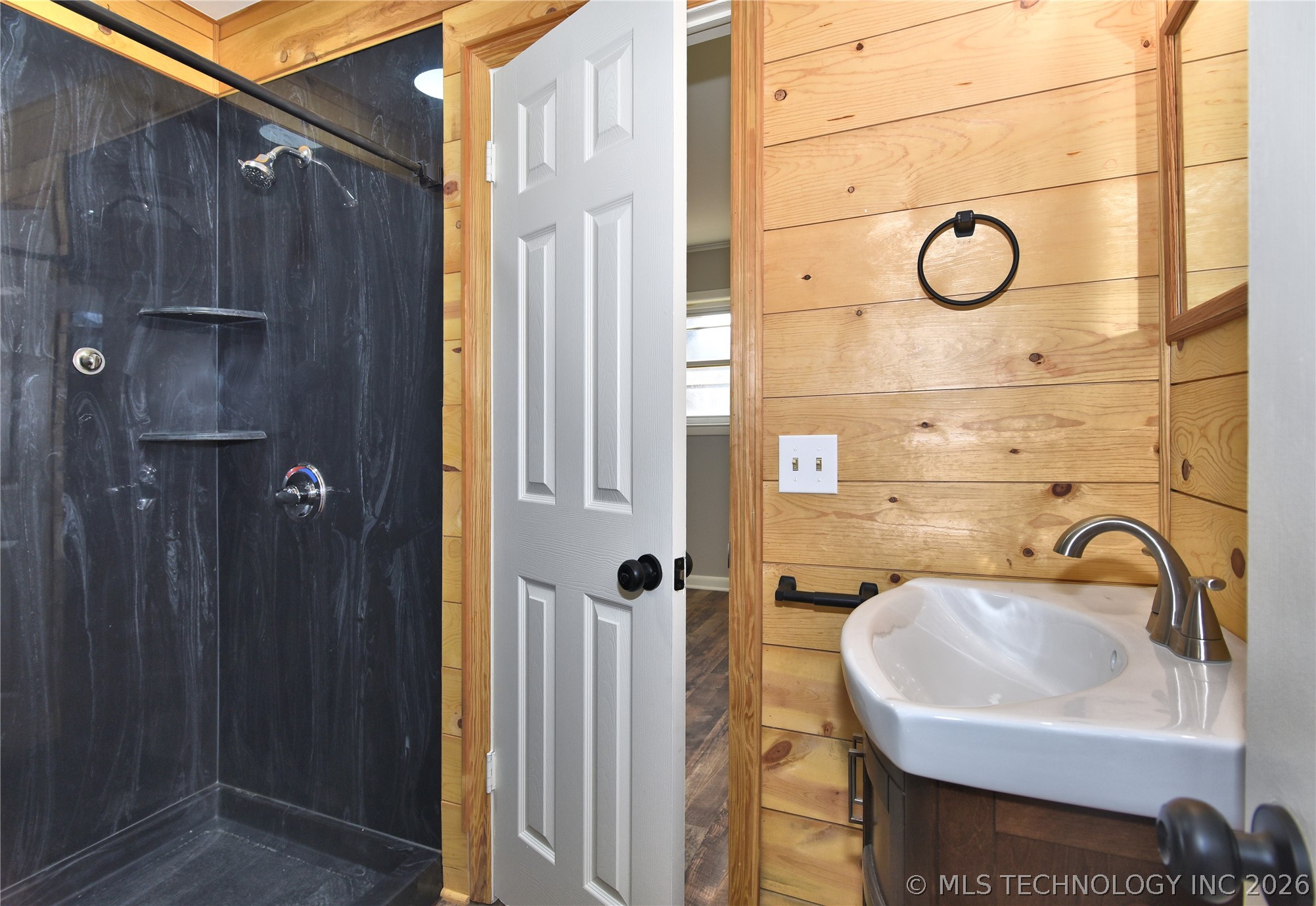 105 E Saddle Rock Road Property Photo 25