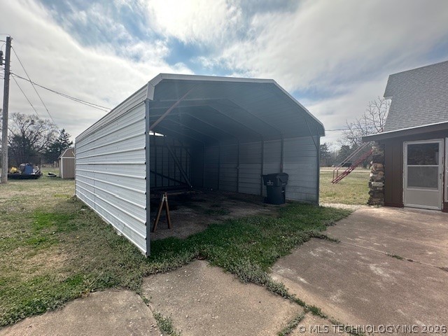 242 E Williams Street Property Photo 10