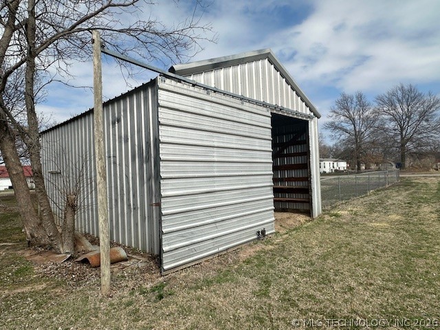 242 E Williams Street Property Photo 15