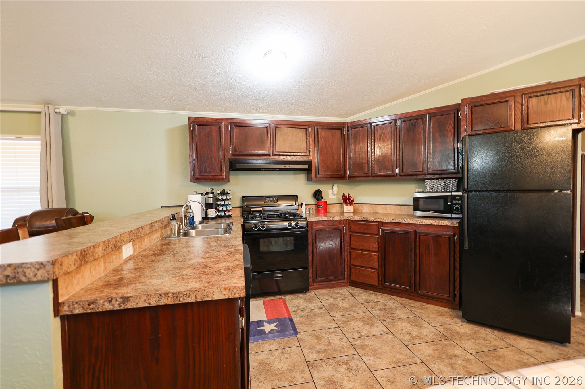 3729 Mountain Park Property Photo 10