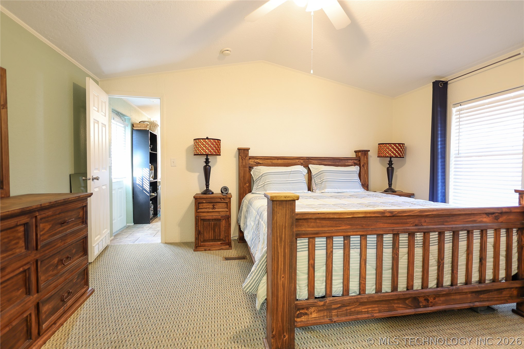 3729 Mountain Park Property Photo 14