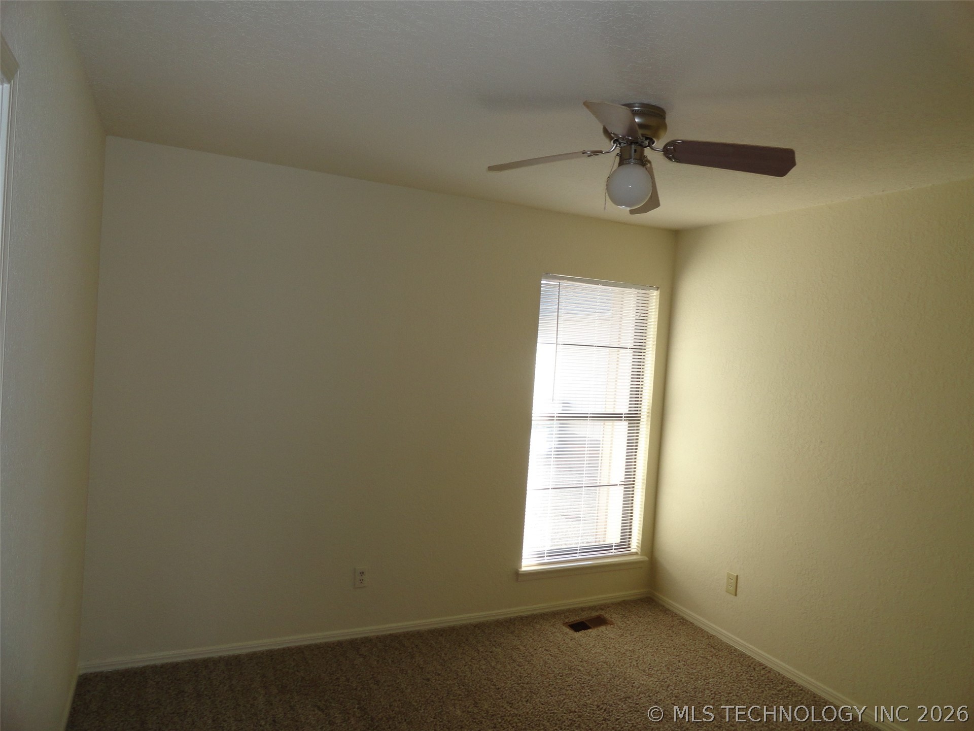 7310 S St Louis Avenue Property Photo 6