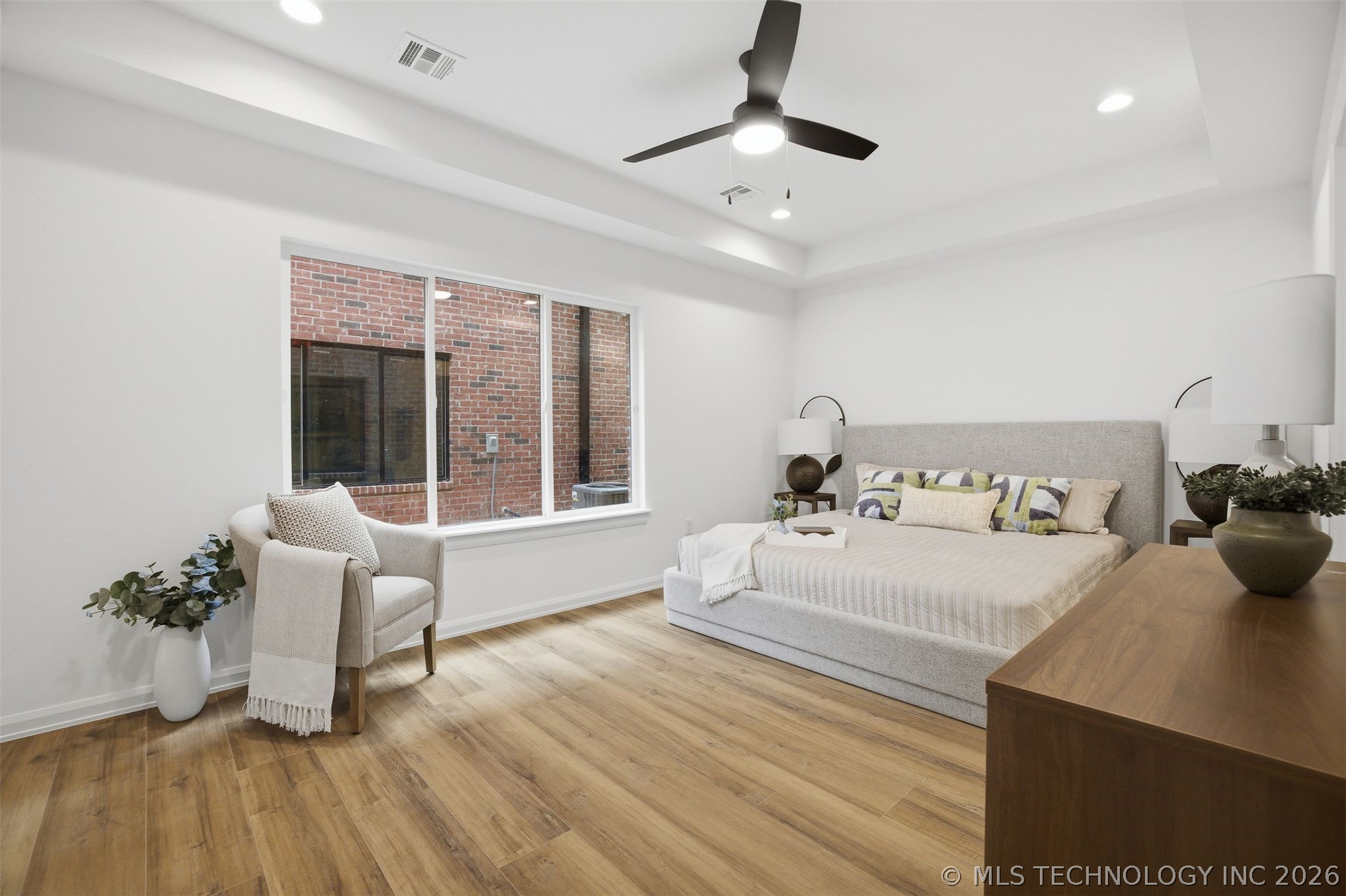 504 E B Street 1104 Property Photo 22