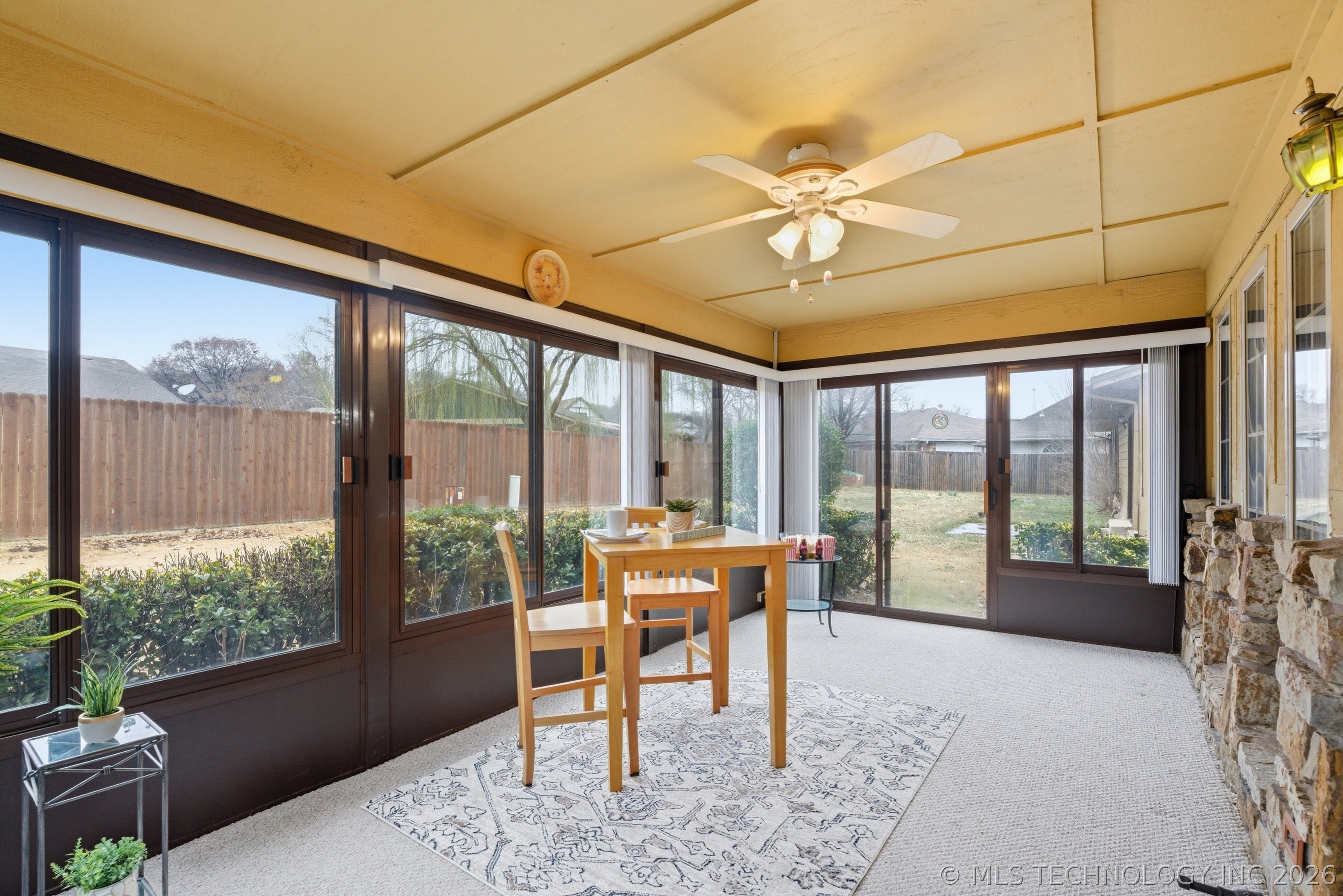 925 W Seminole Street Property Photo 3
