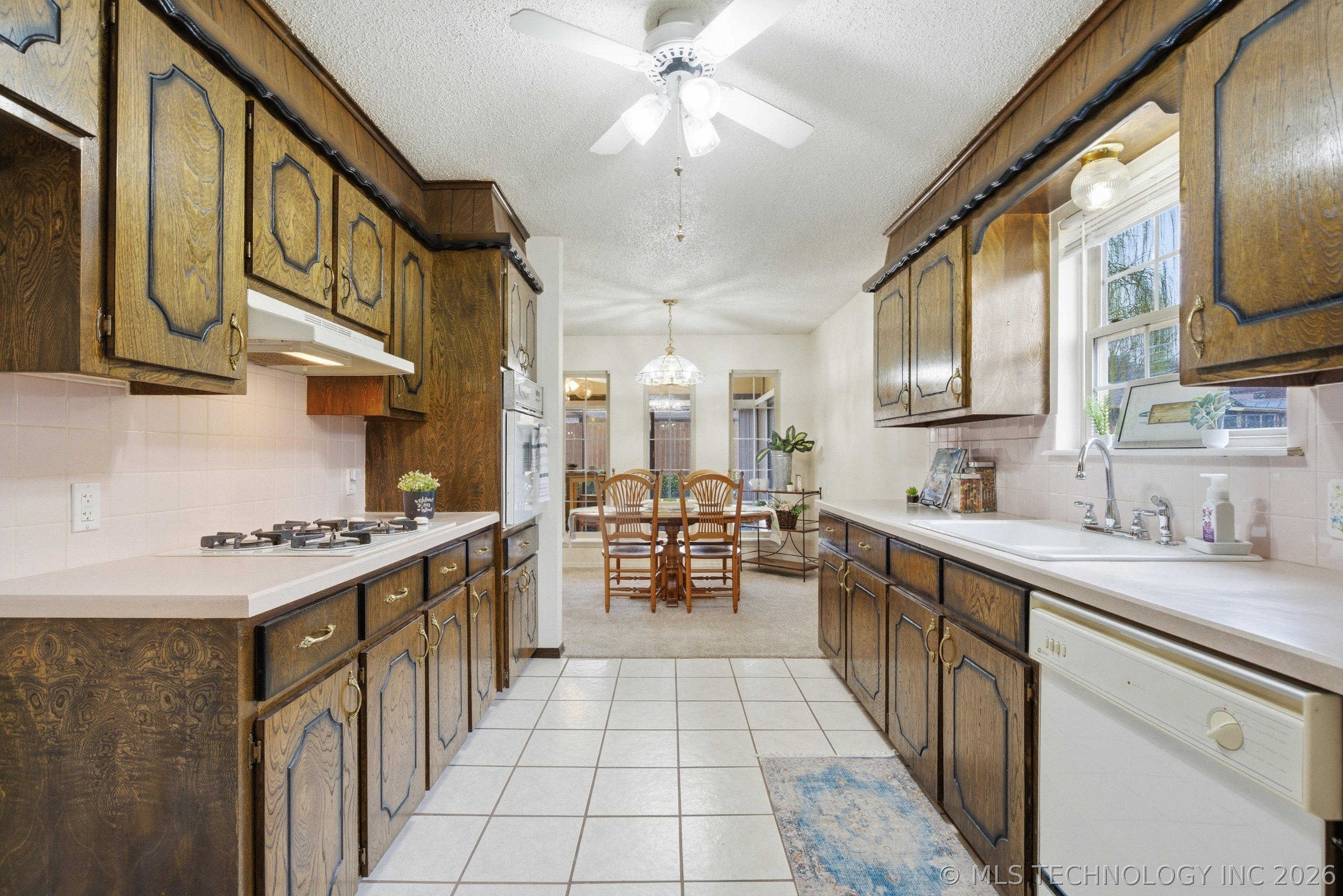 925 W Seminole Street Property Photo 5