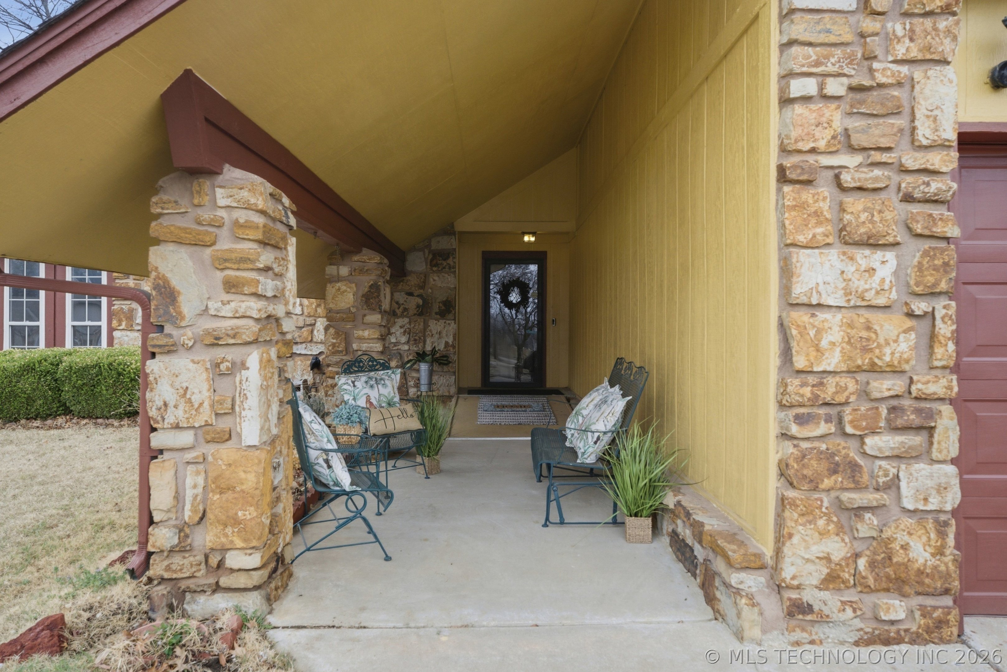 925 W Seminole Street Property Photo 18
