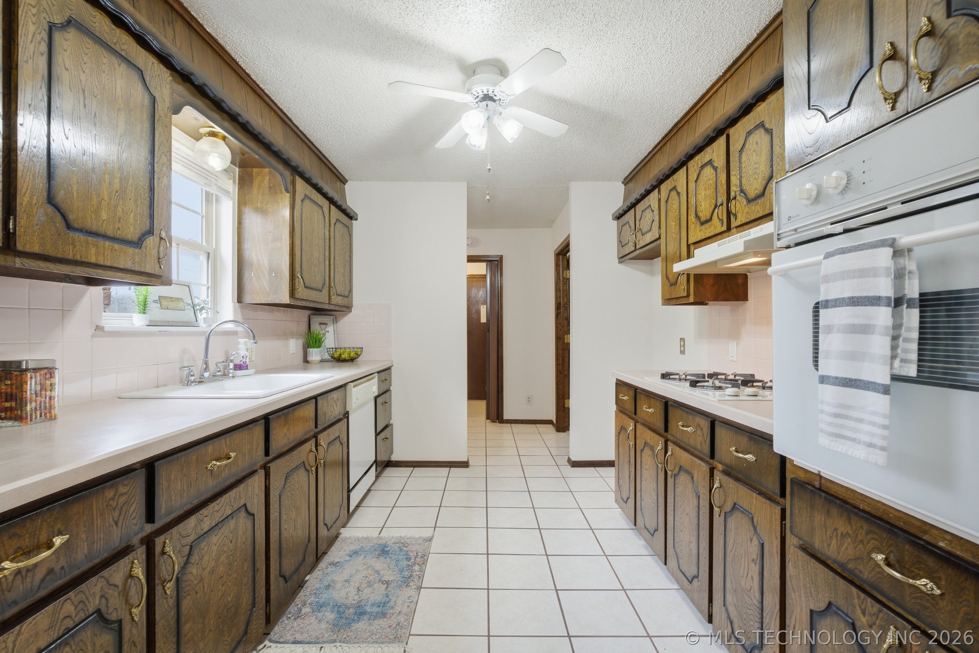 925 W Seminole Street Property Photo 24