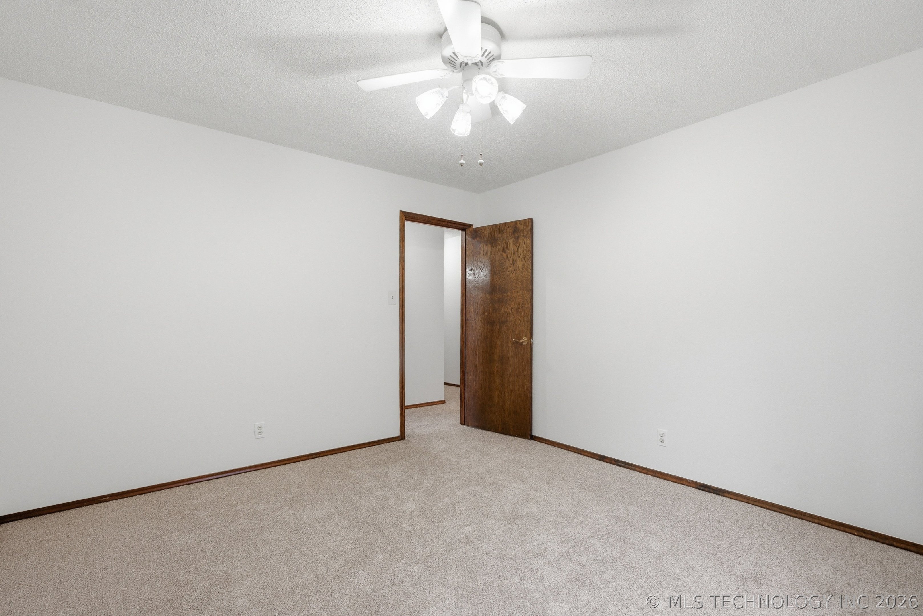 925 W Seminole Street Property Photo 37
