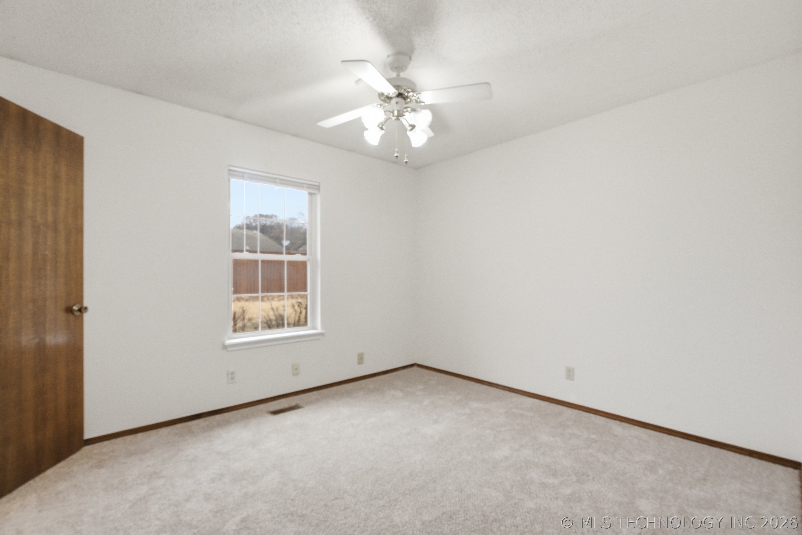 925 W Seminole Street Property Photo 39