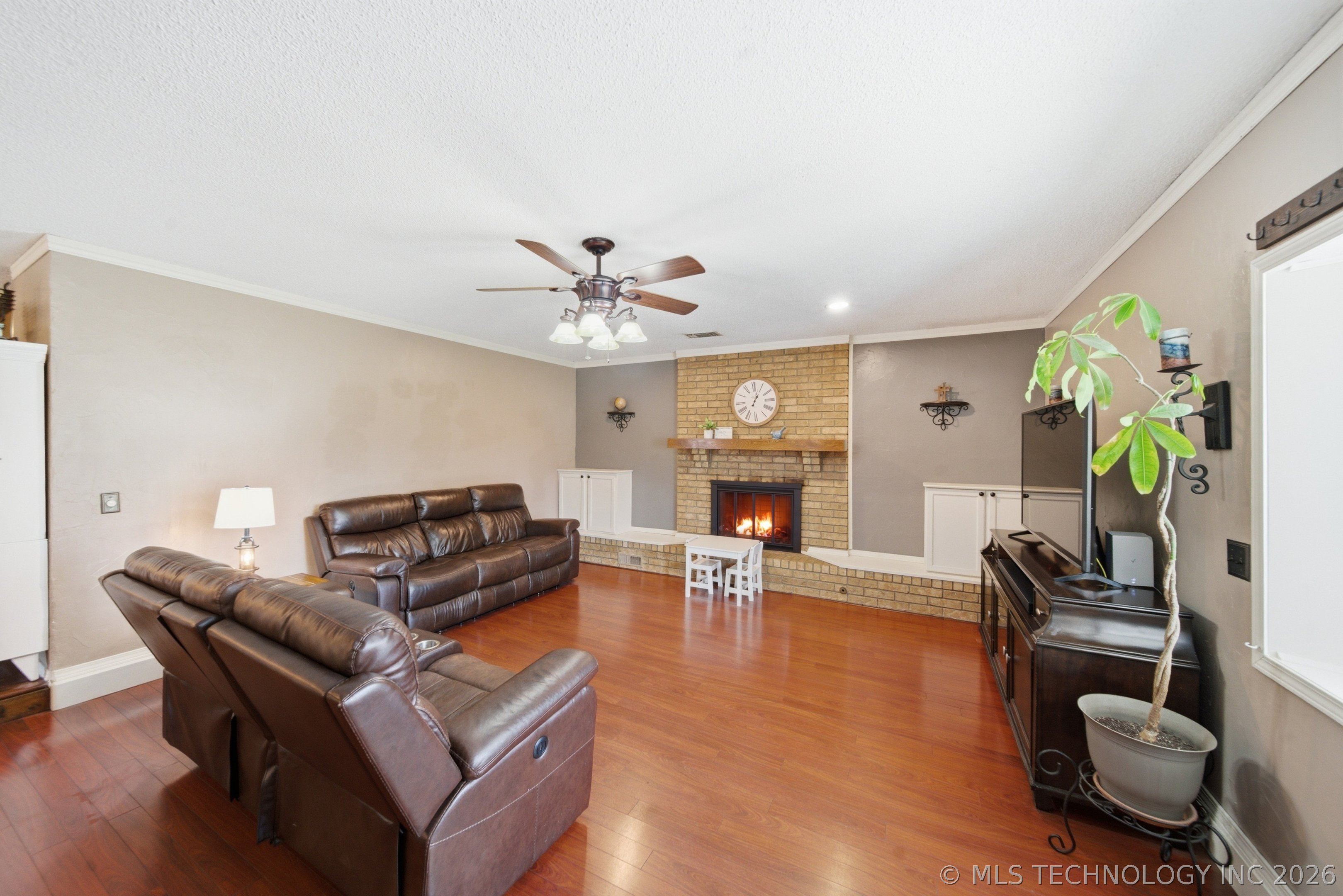23512 E 95th Street Property Photo 5