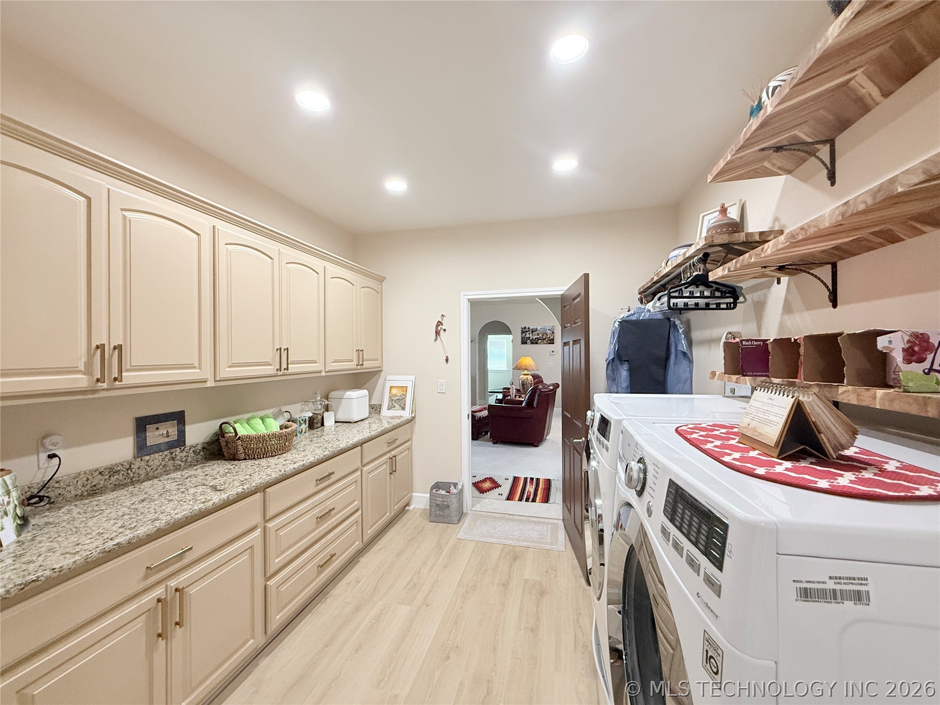 10829 S 62nd Street W Property Photo 48