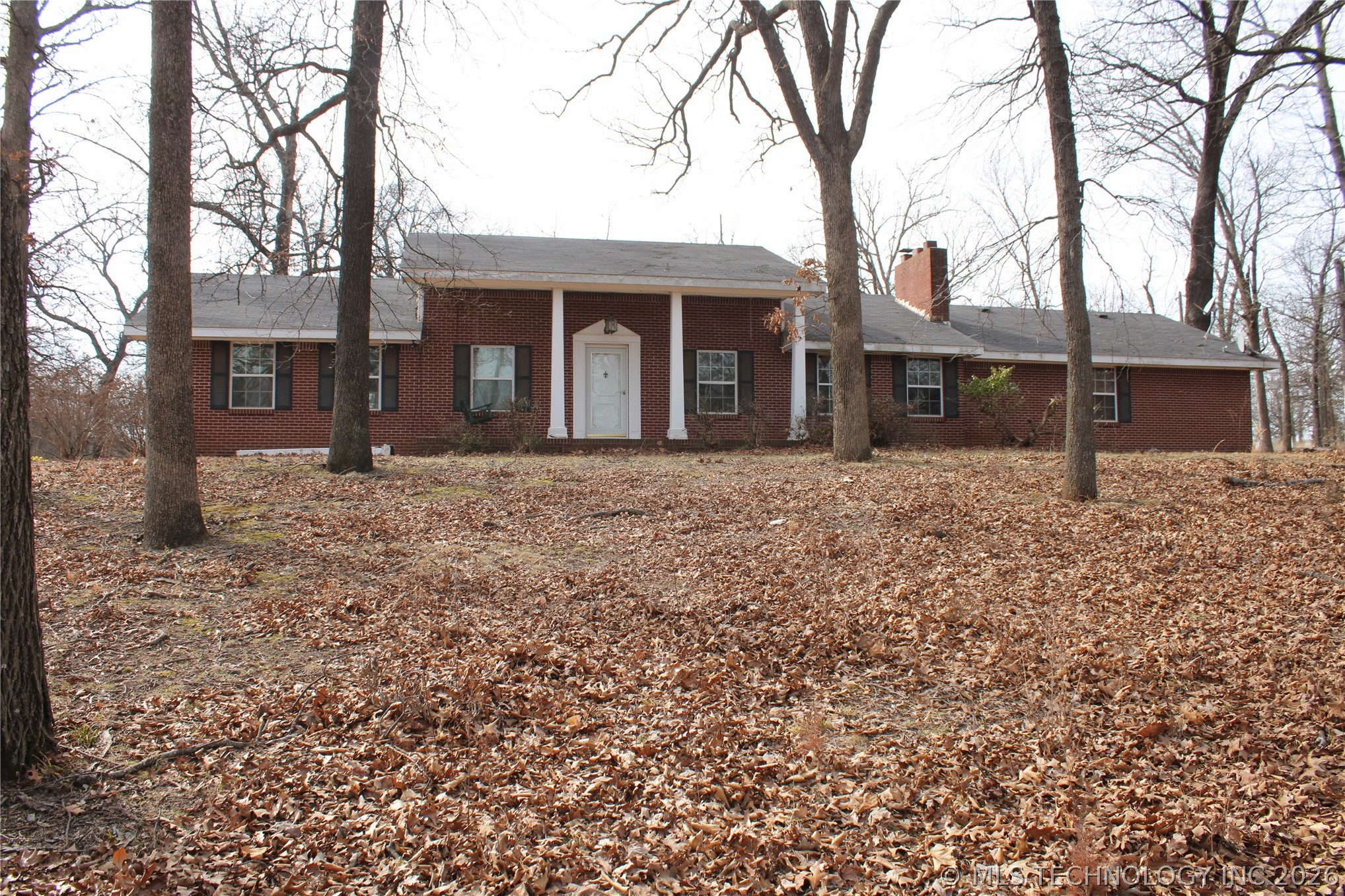 8101 S 700 Road Property Photo 1