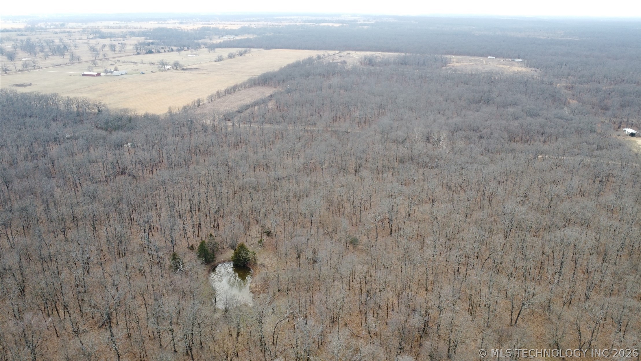 8101 S 700 Road Property Photo 4