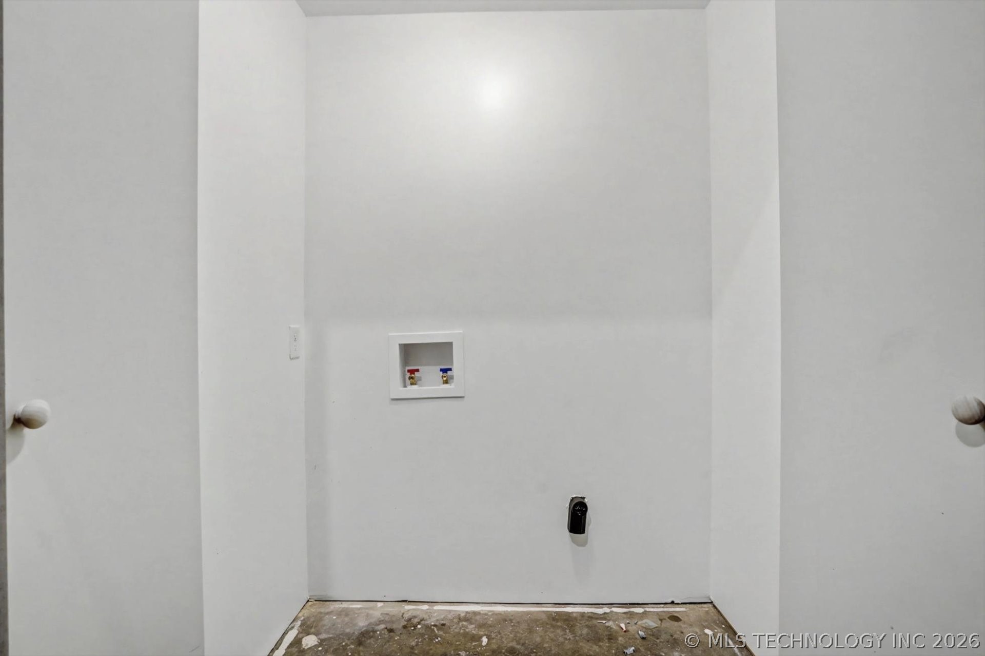 5943 E 25th Street Property Photo 22