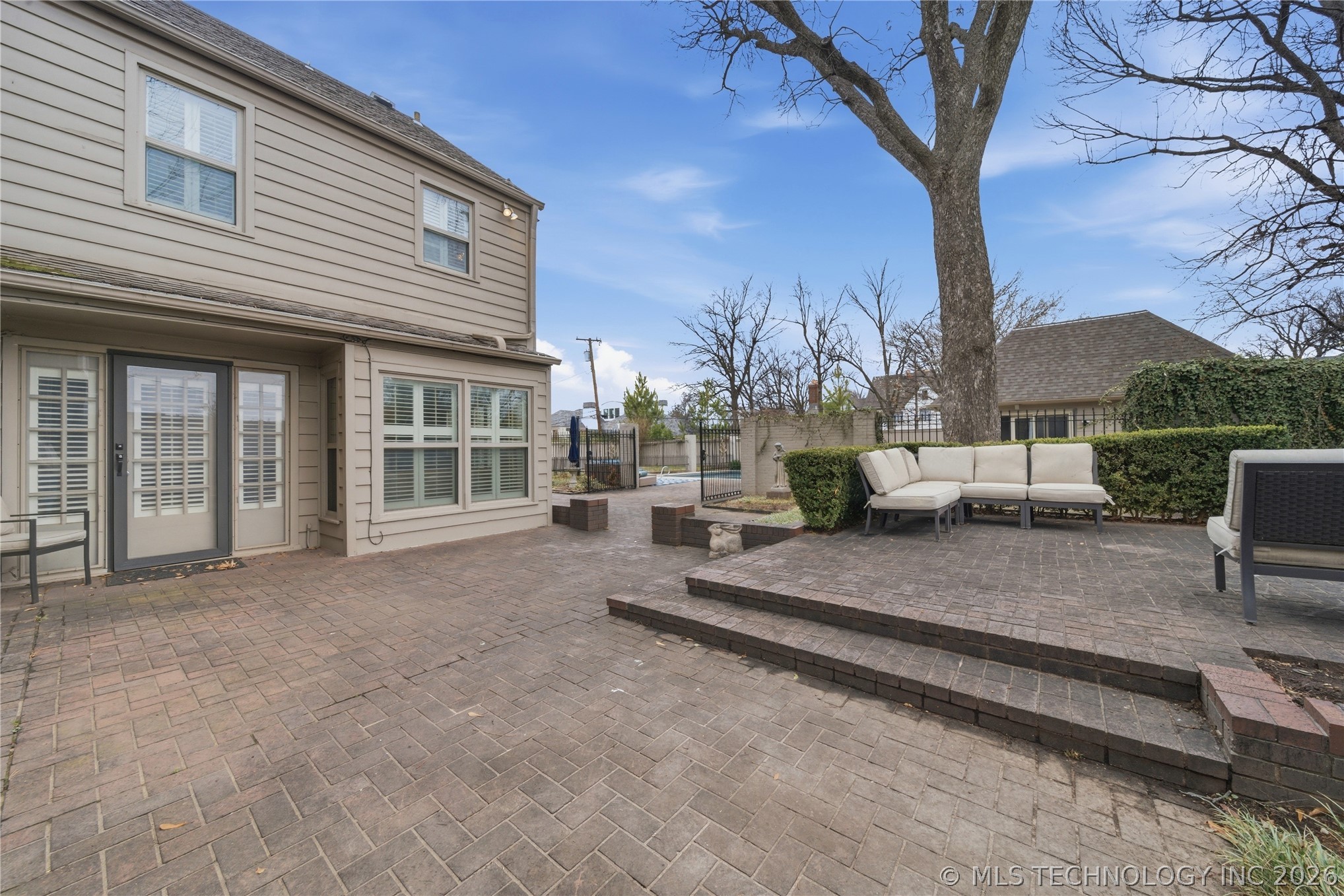 2441 E 31st Street Property Photo 47