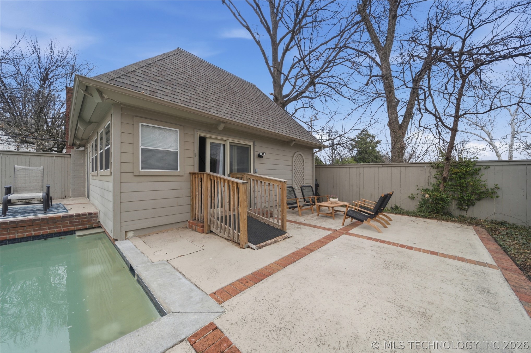 2441 E 31st Street Property Photo 53
