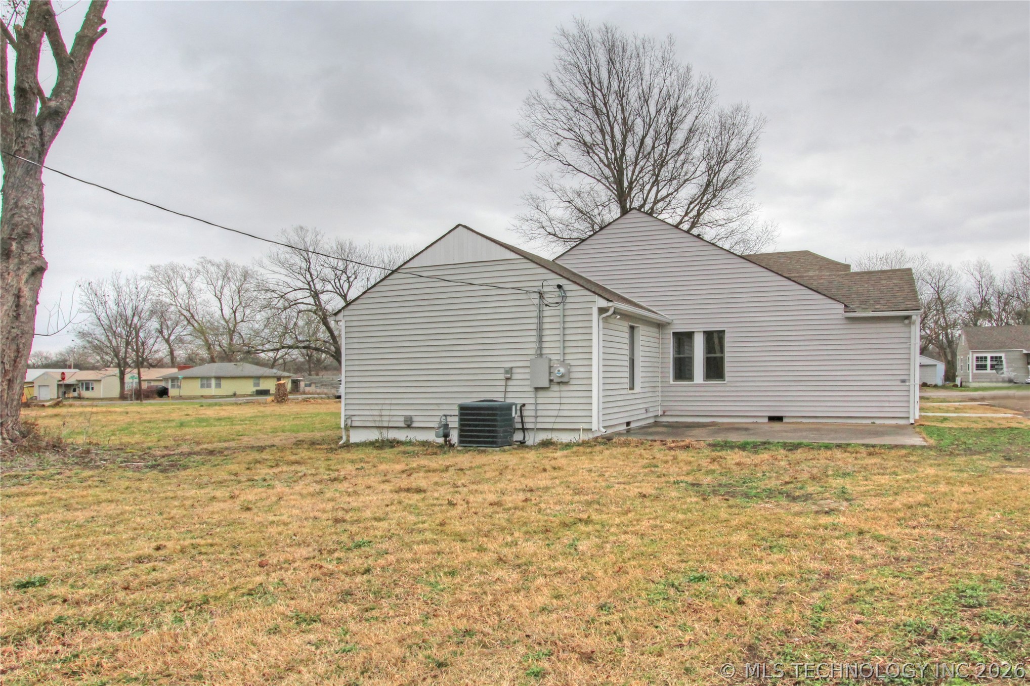 616 S Maple Street Property Photo 5