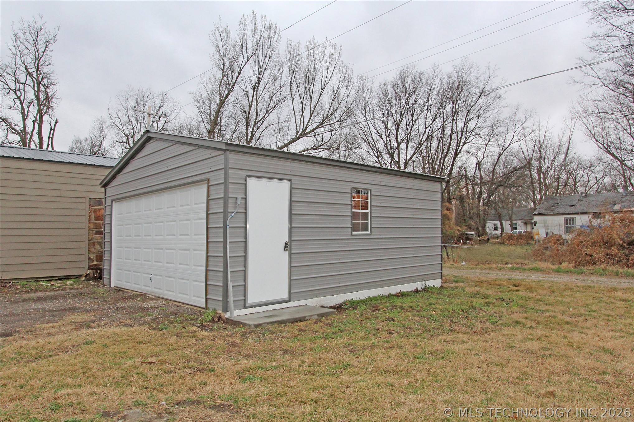 616 S Maple Street Property Photo 6