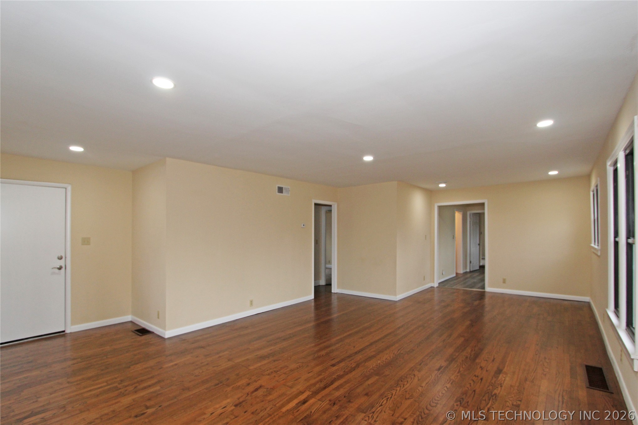616 S Maple Street Property Photo 11
