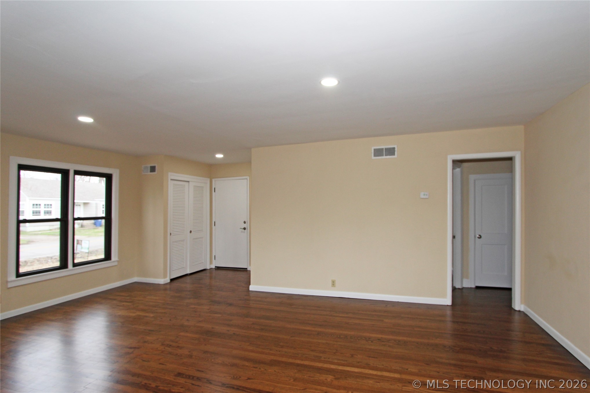 616 S Maple Street Property Photo 13