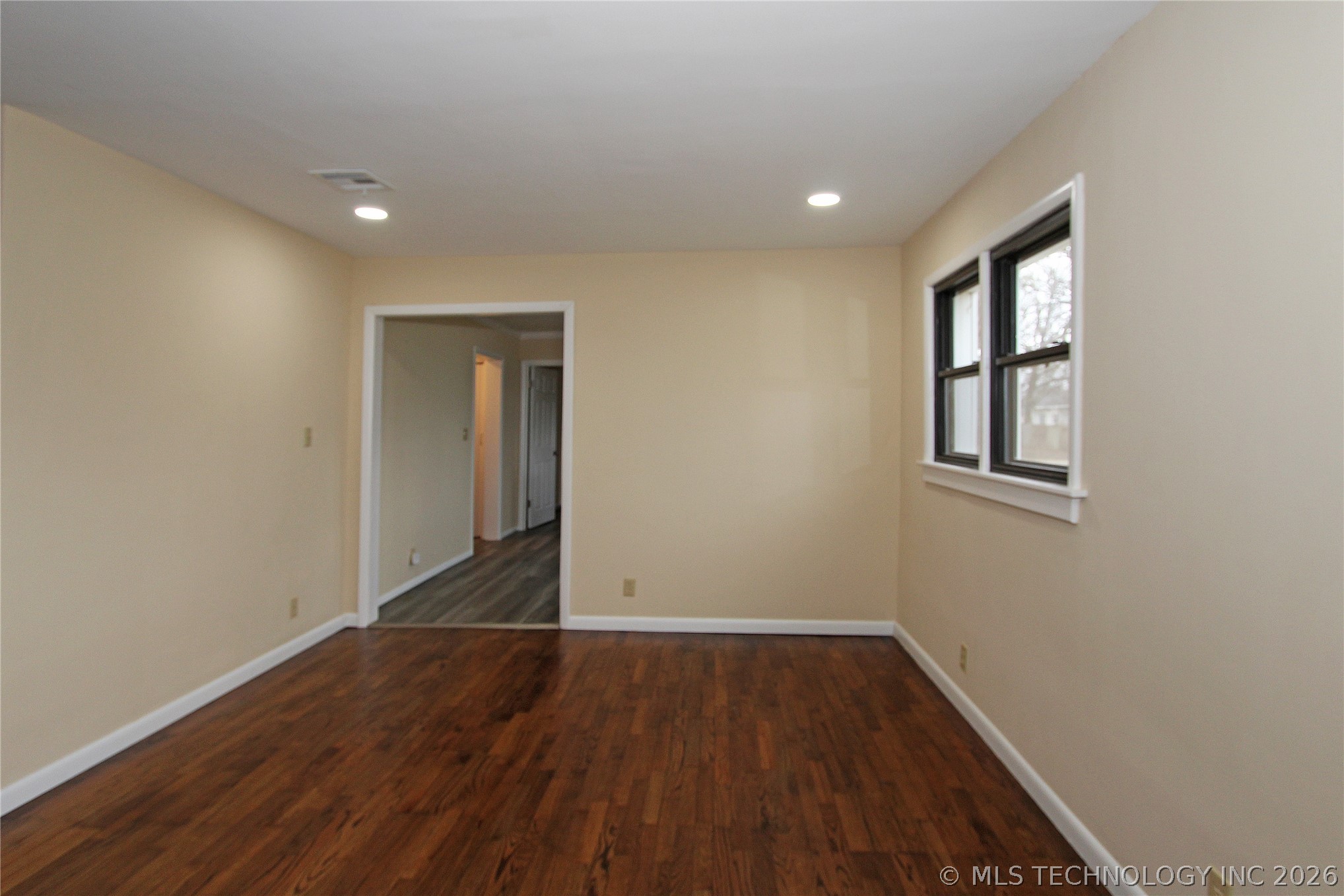 616 S Maple Street Property Photo 14