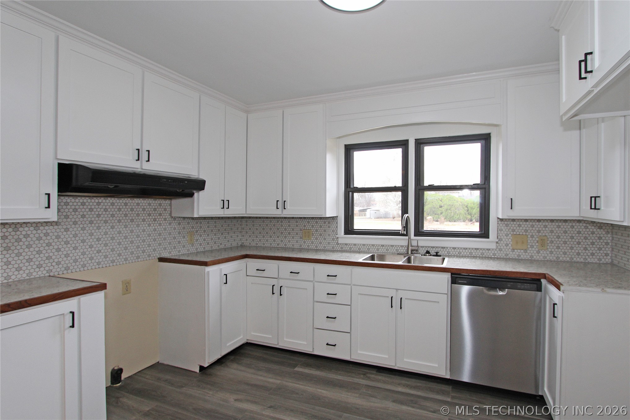 616 S Maple Street Property Photo 17