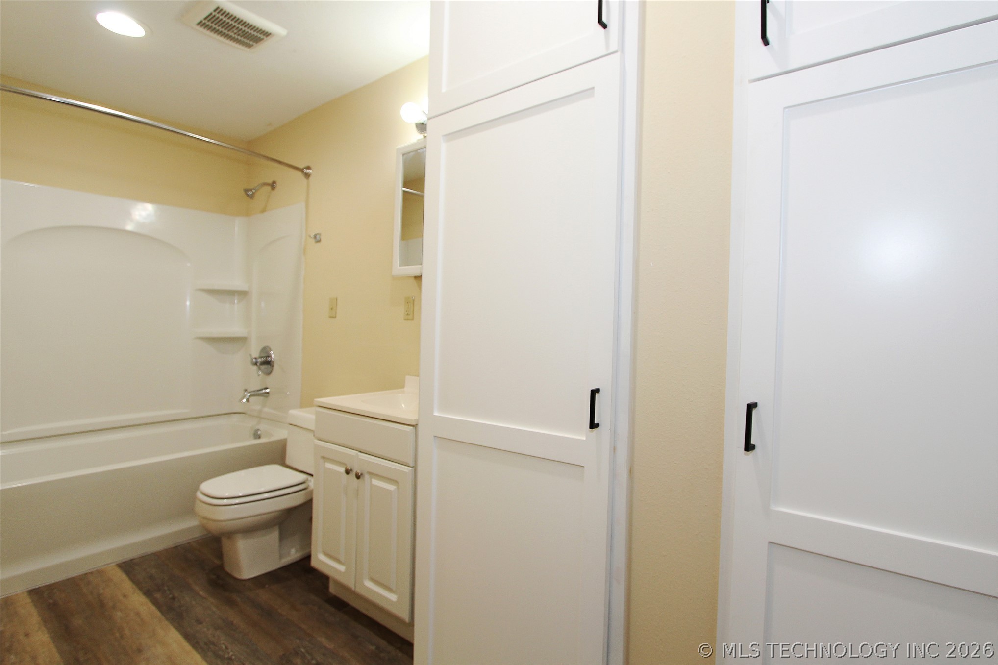 616 S Maple Street Property Photo 26